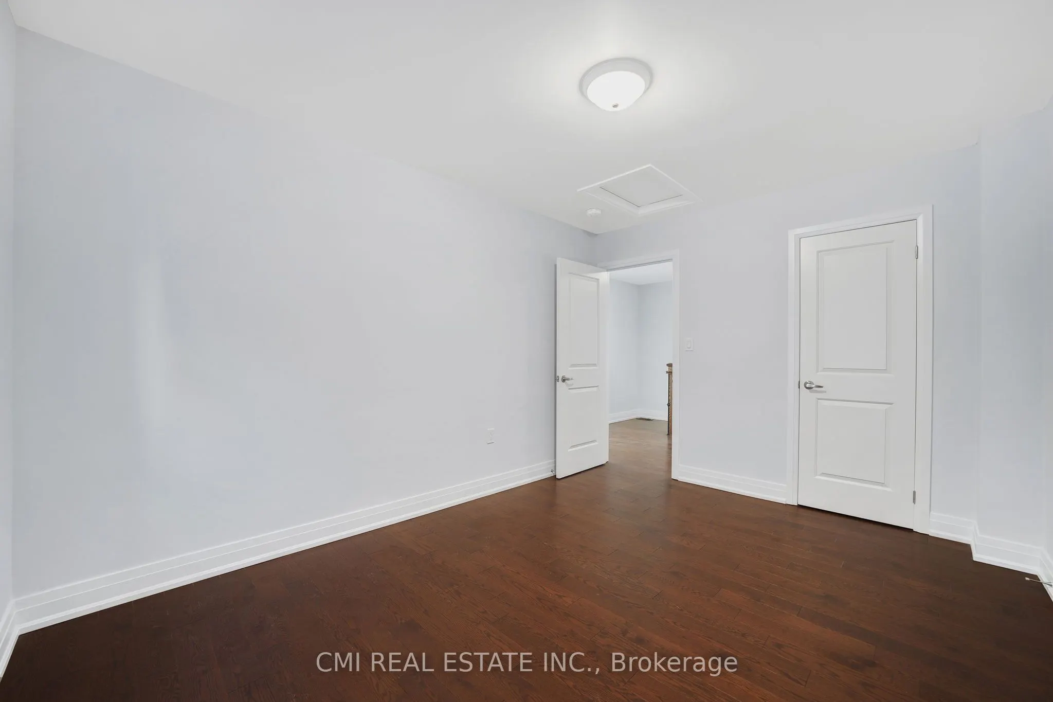 2122 Royal Gala Circle