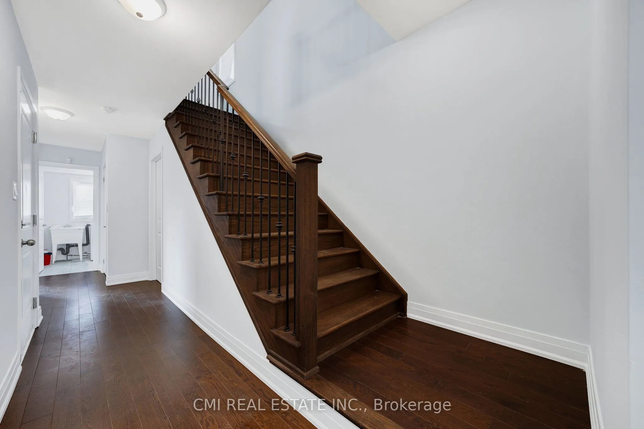 2122 Royal Gala Circle