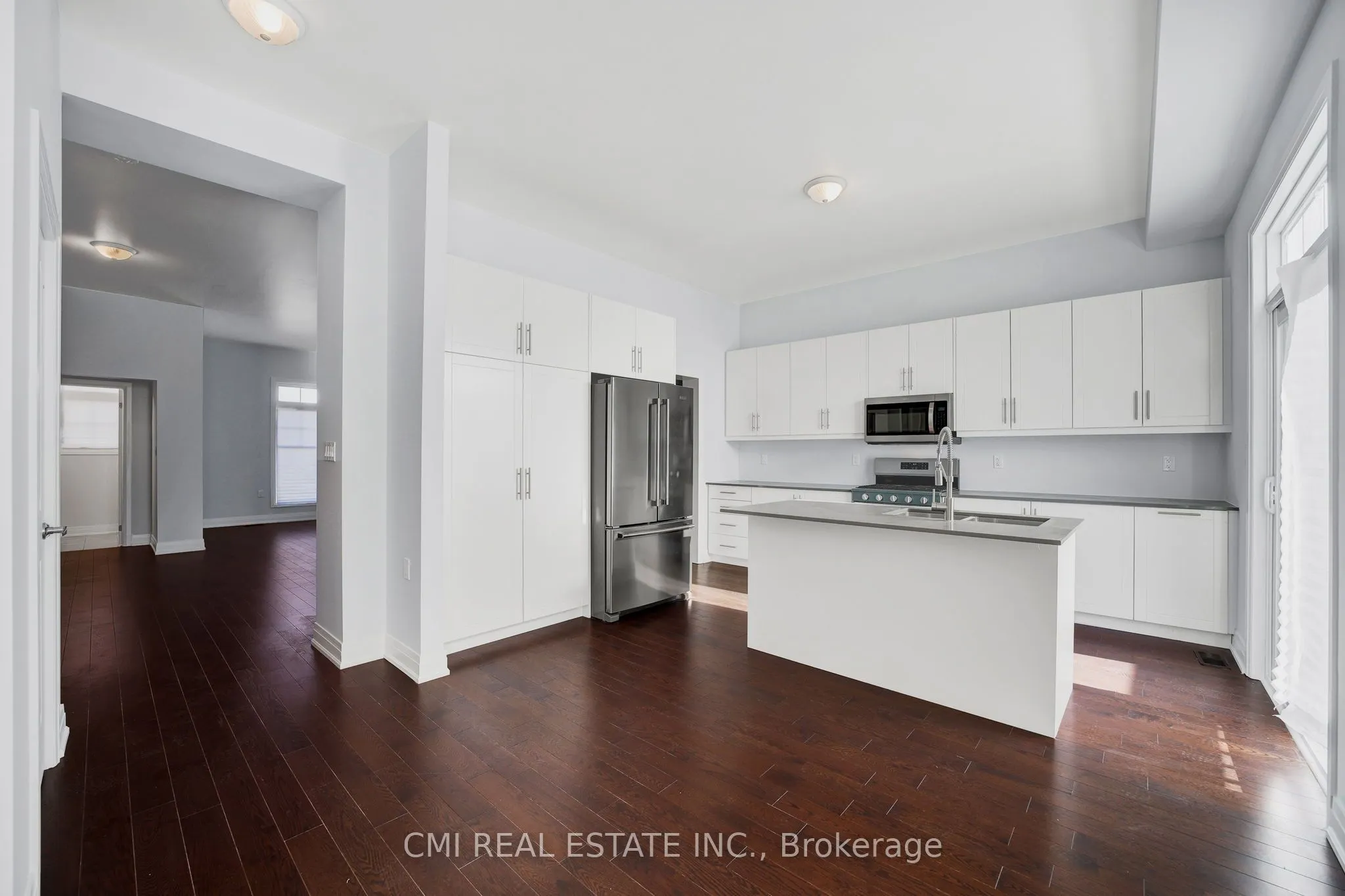 2122 Royal Gala Circle