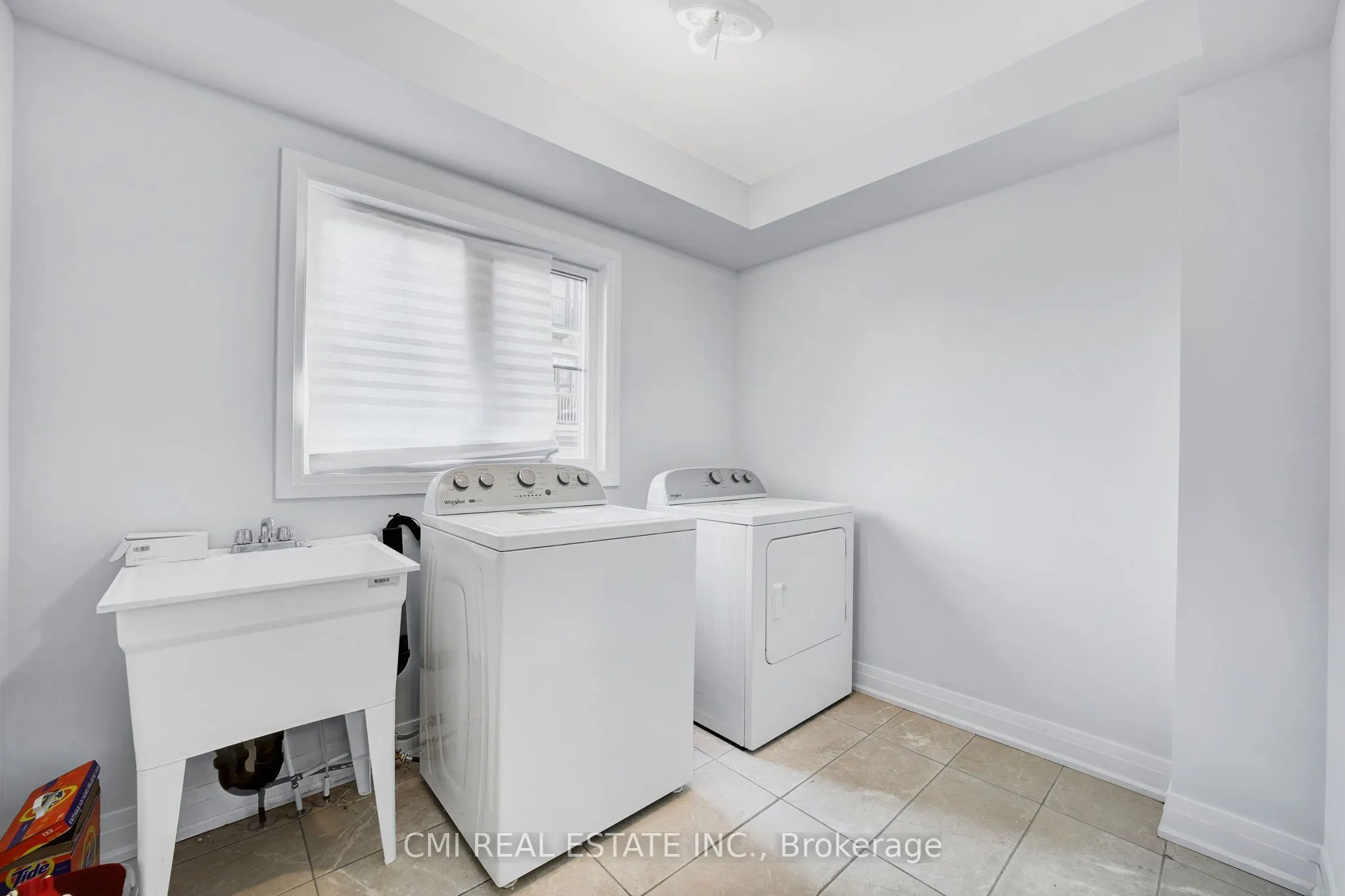 2122 Royal Gala Circle