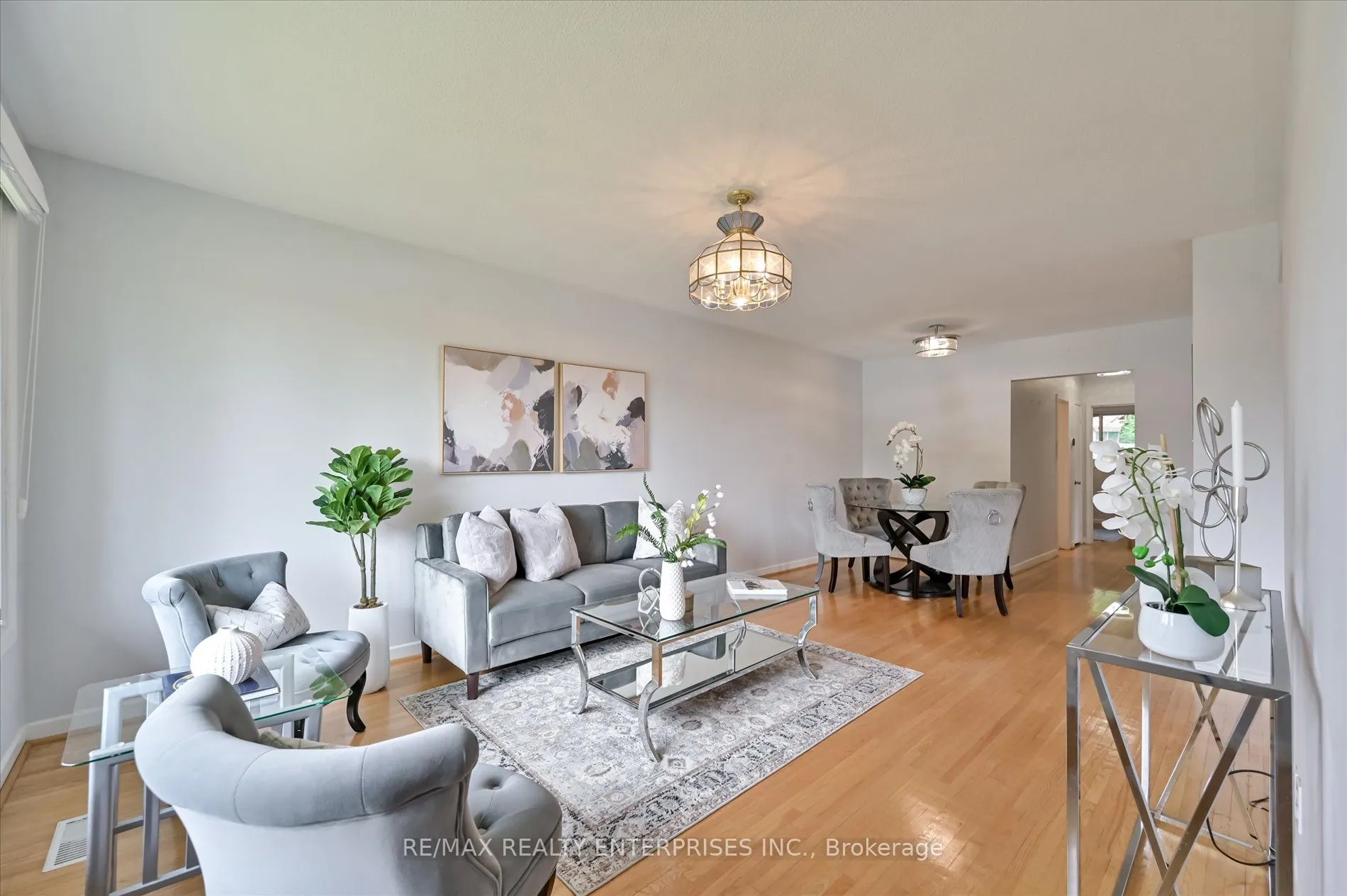 1544 Swanage Crescent