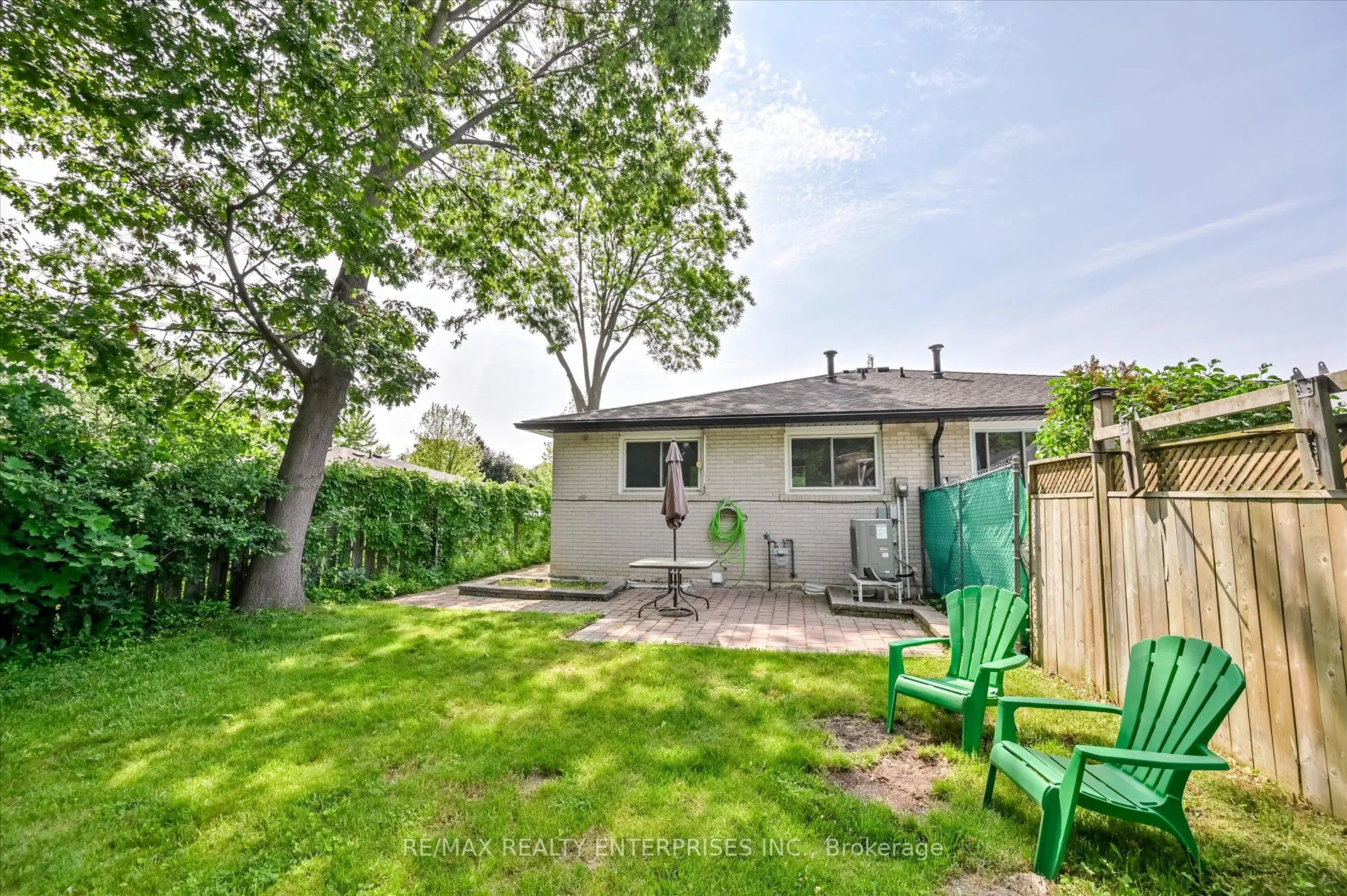 1544 Swanage Crescent