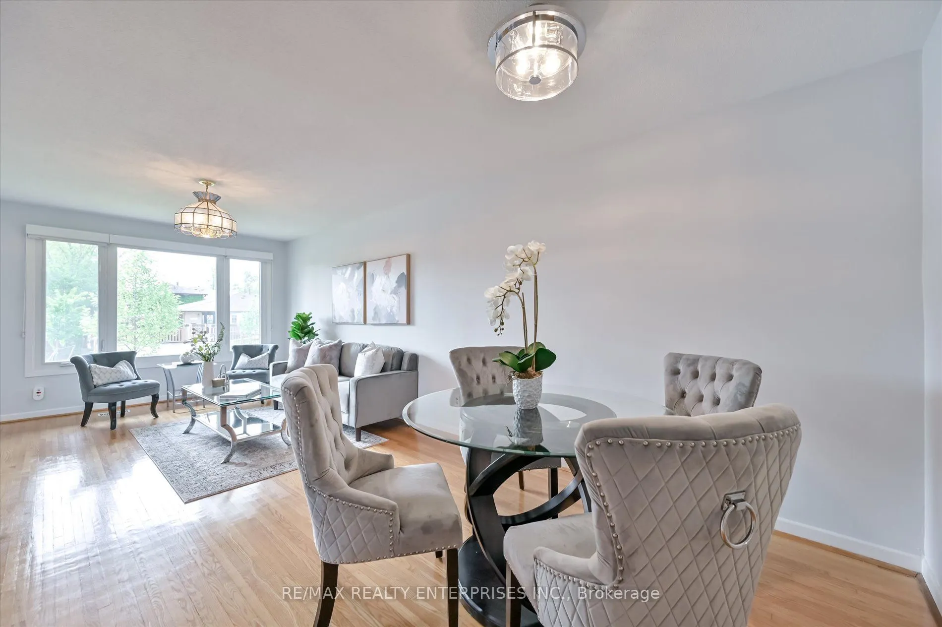 1544 Swanage Crescent