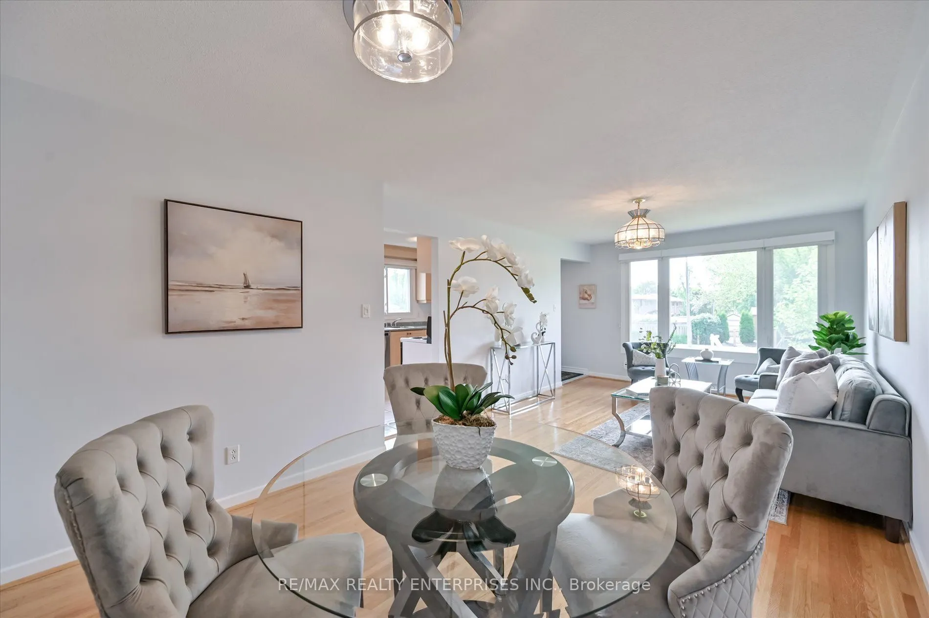 1544 Swanage Crescent