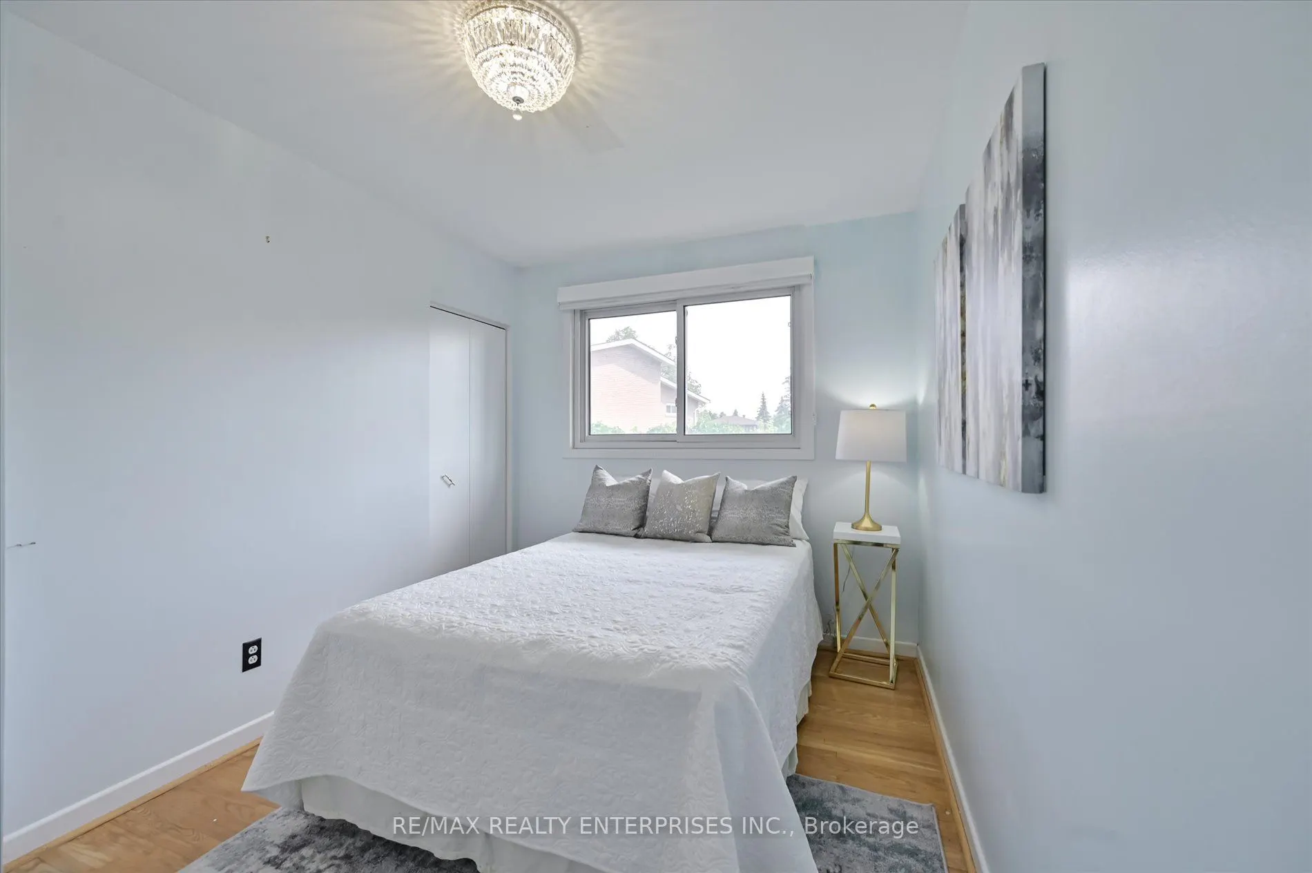 1544 Swanage Crescent