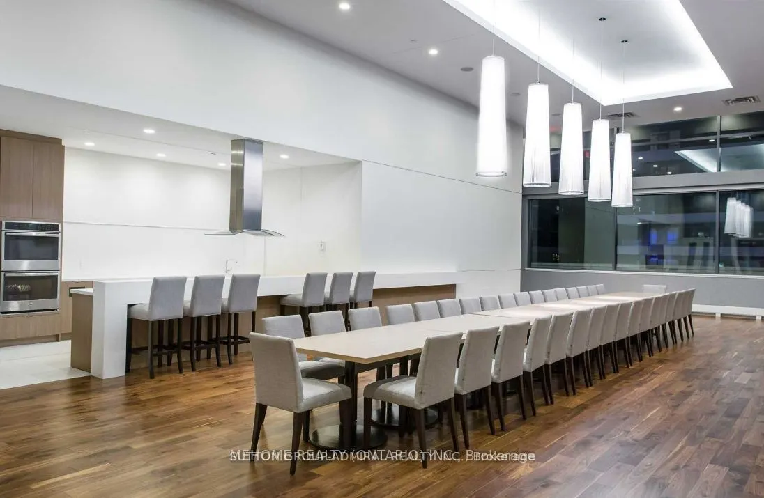 2200 Lake Shore Boulevard W, #607
