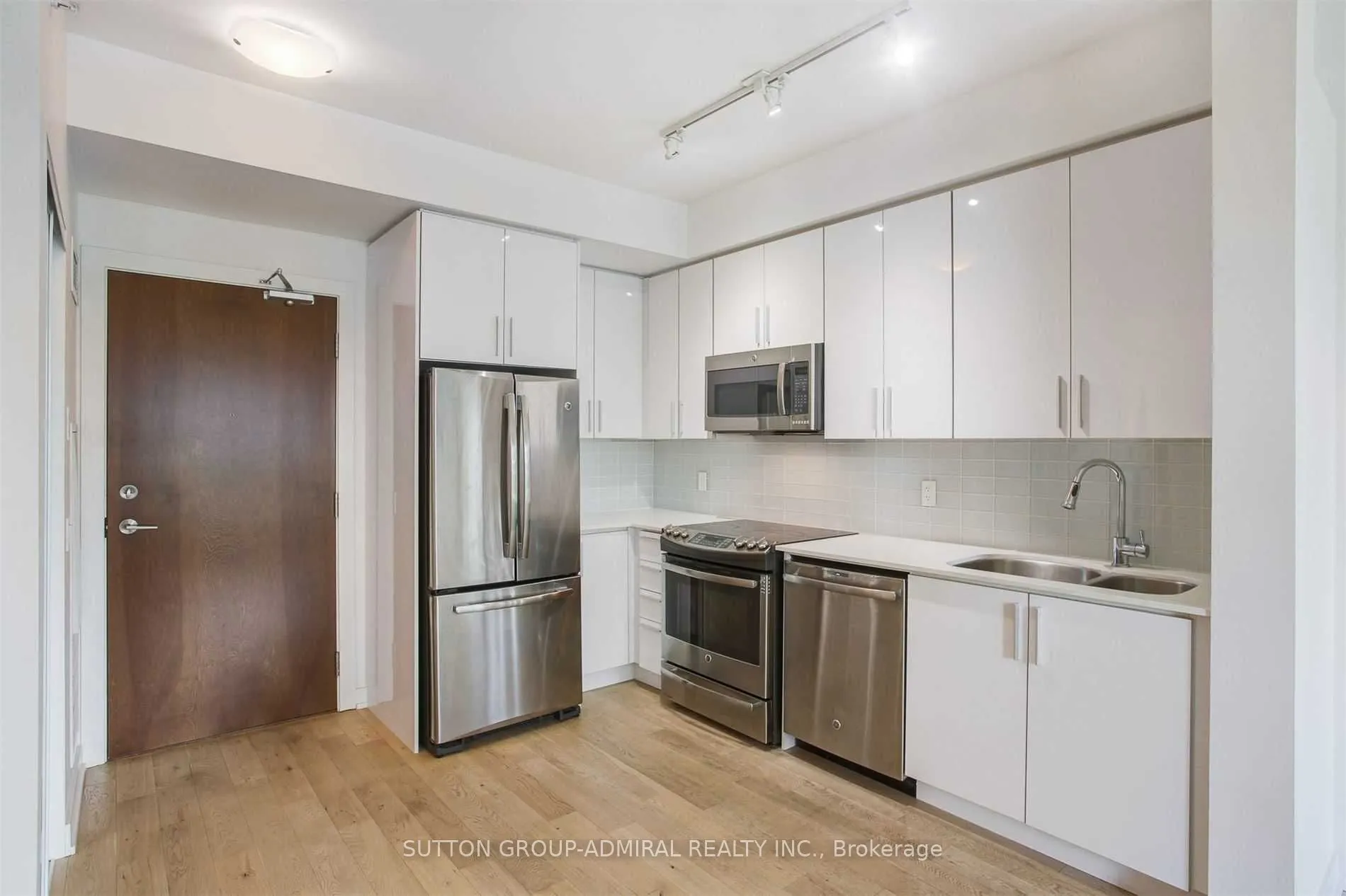 2200 Lake Shore Boulevard W, #607