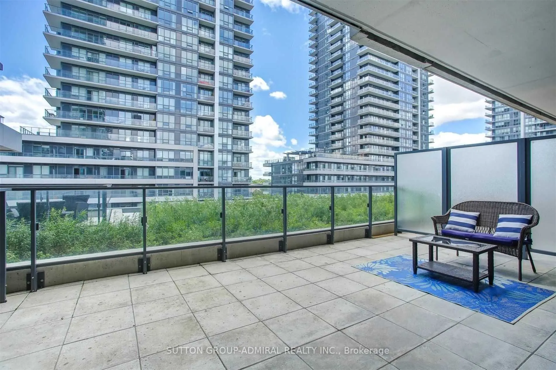 2200 Lake Shore Boulevard W, #607
