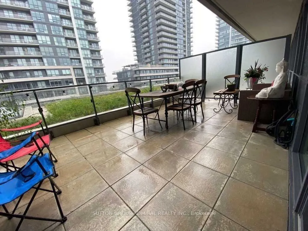 2200 Lake Shore Boulevard W, #607