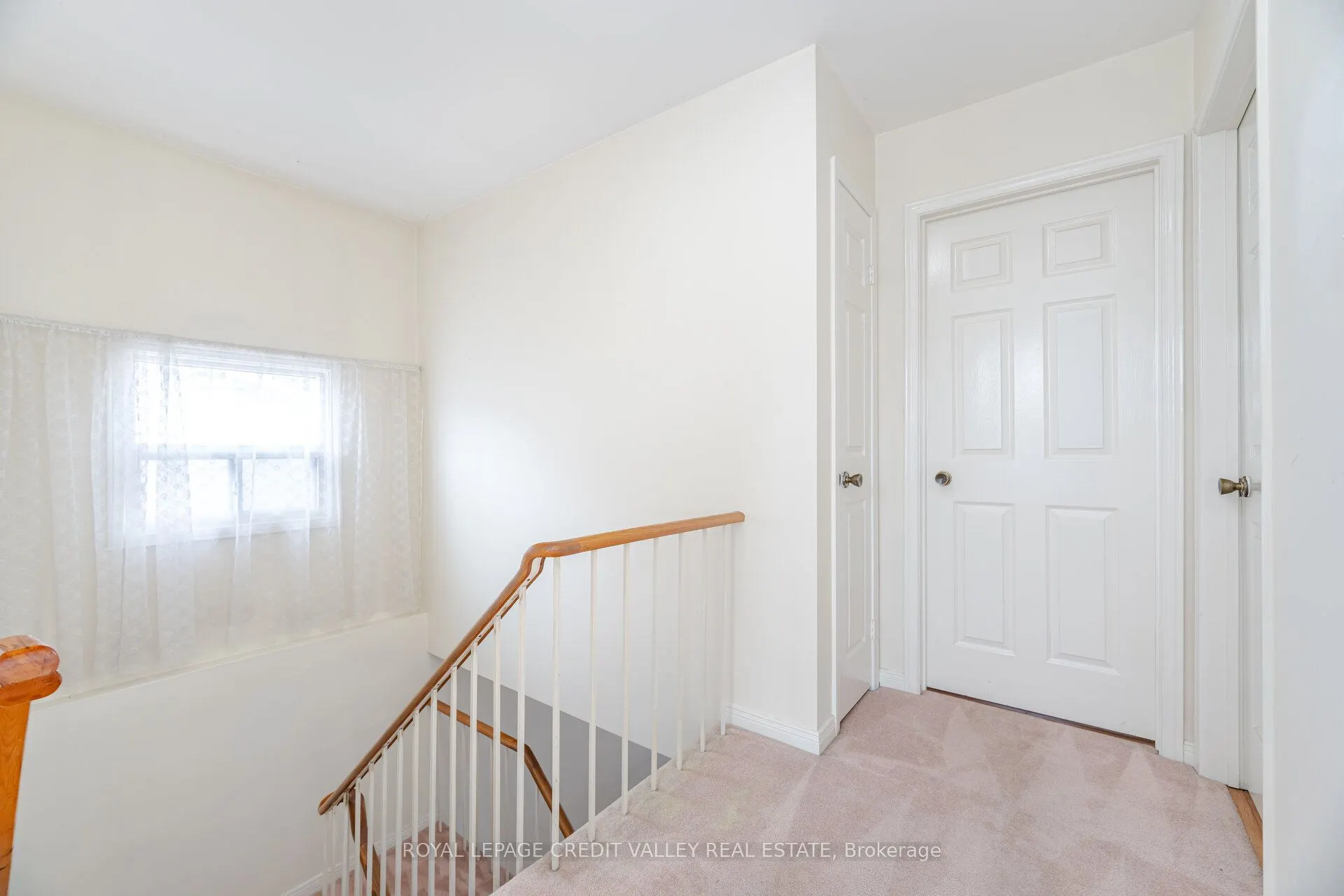 44 Courtleigh Square