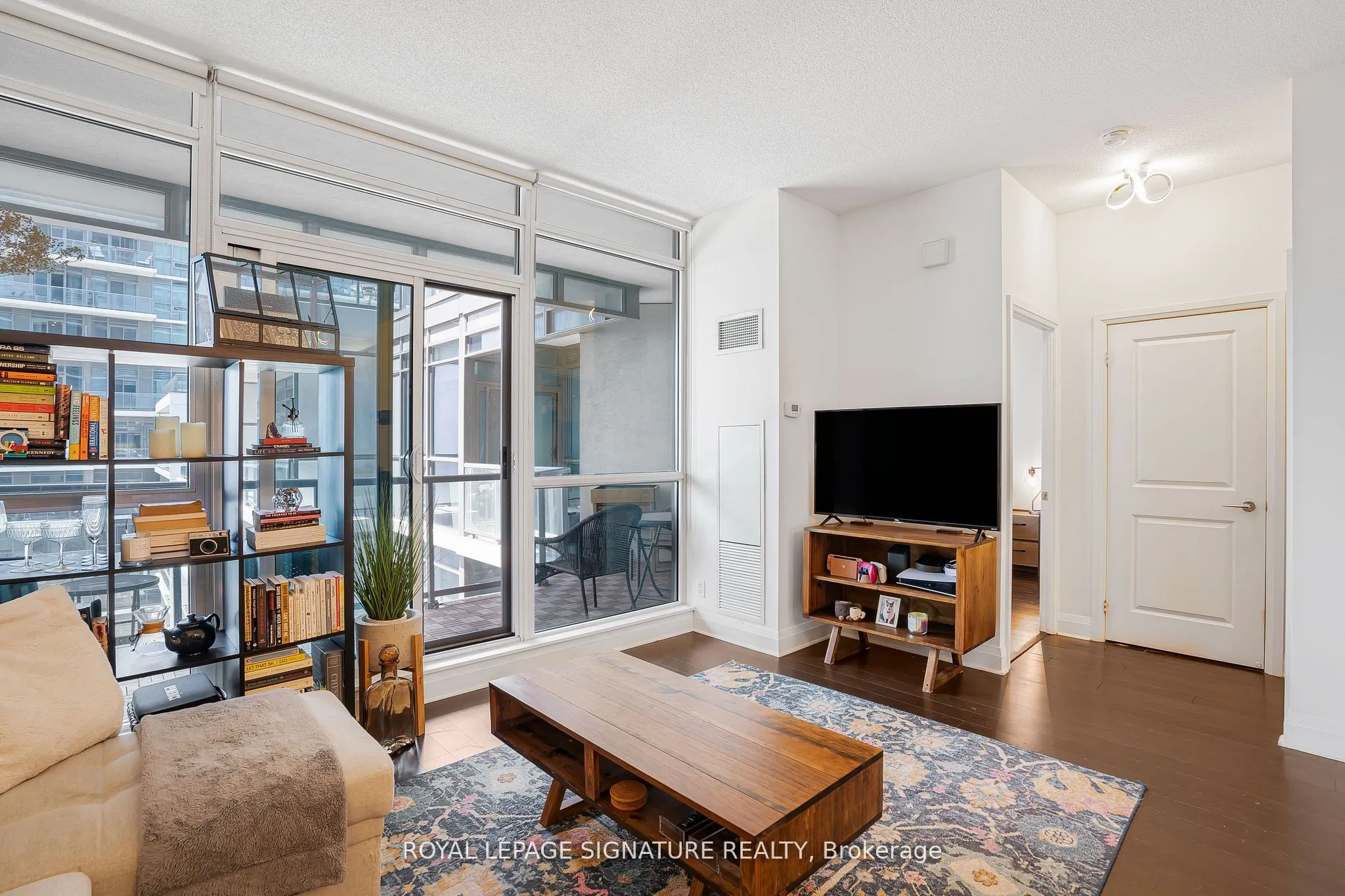 1185 The Queensway, #527