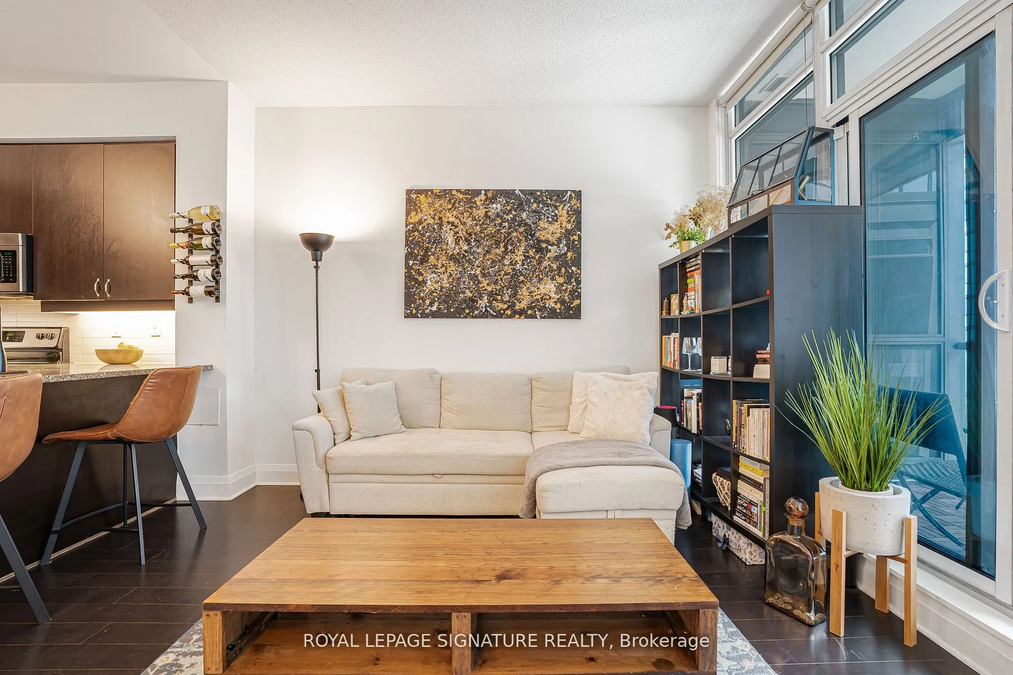 1185 The Queensway, #527