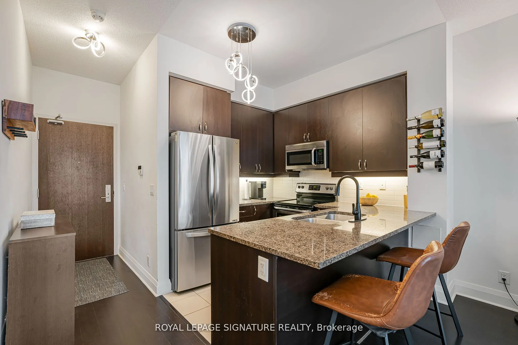 1185 The Queensway, #527
