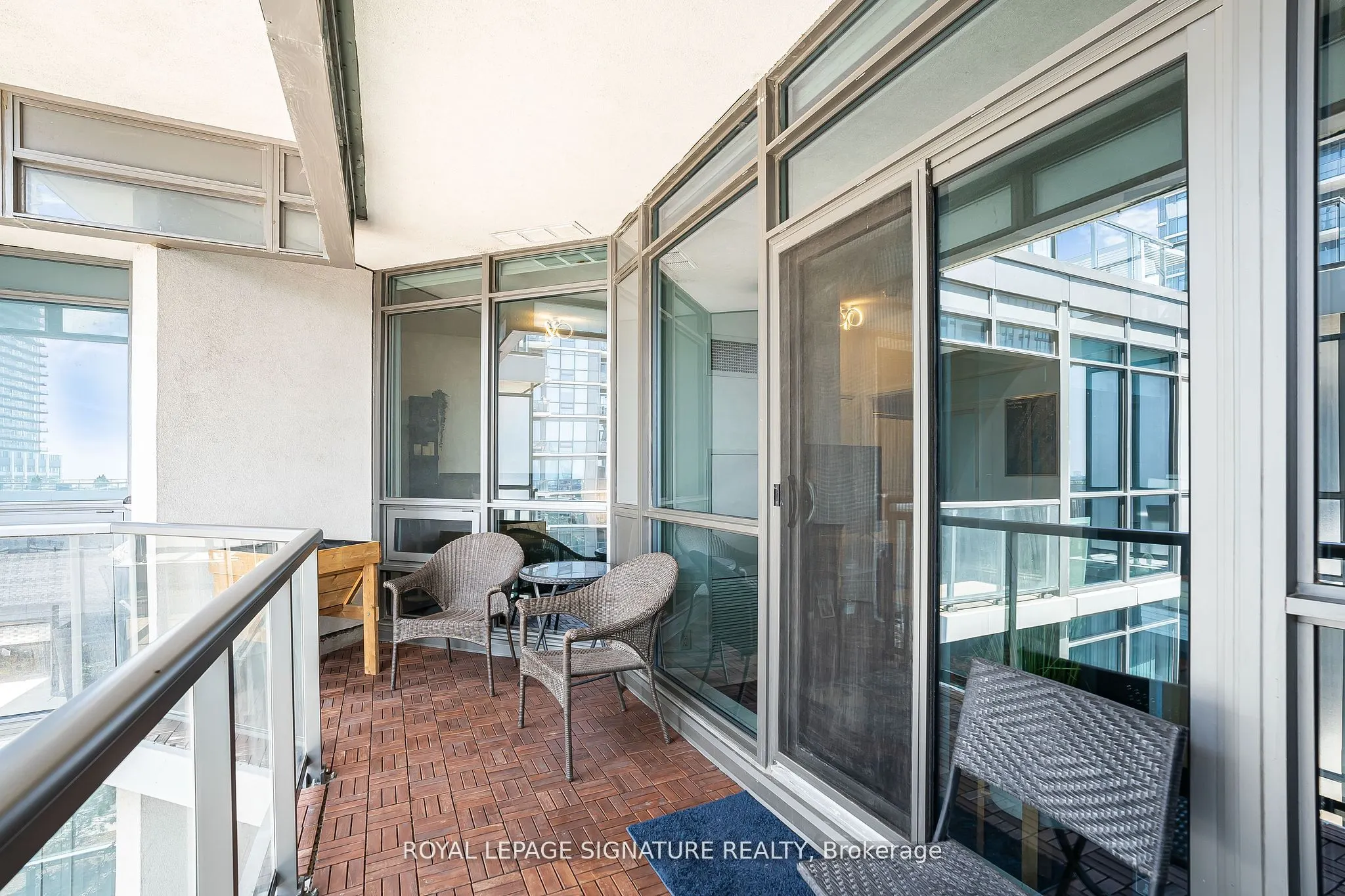 1185 The Queensway, #527