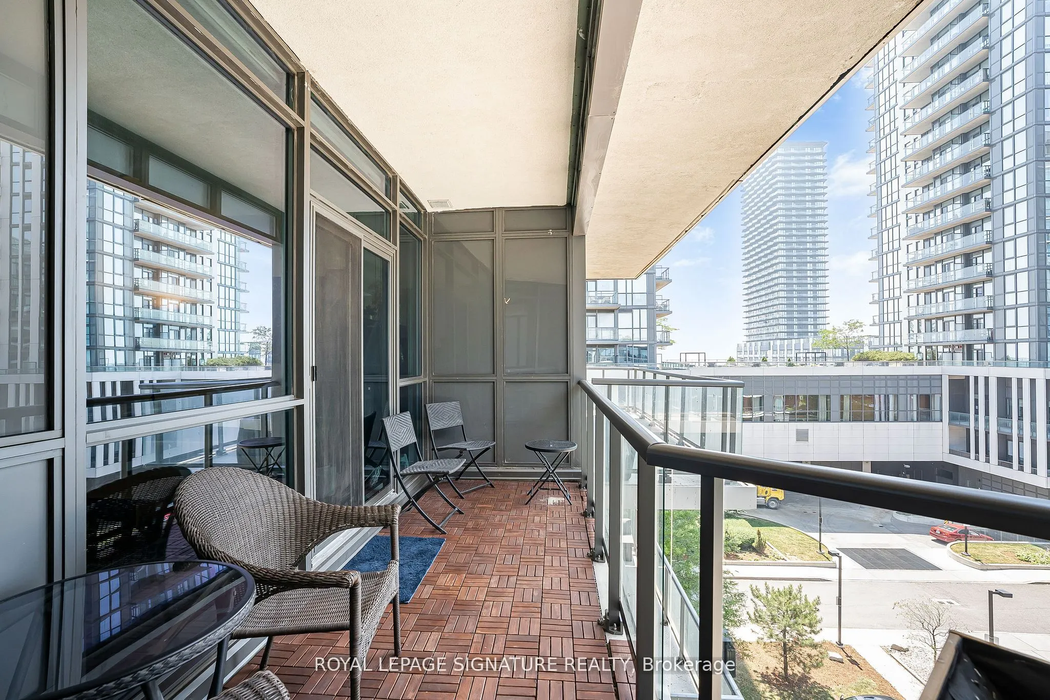 1185 The Queensway, #527