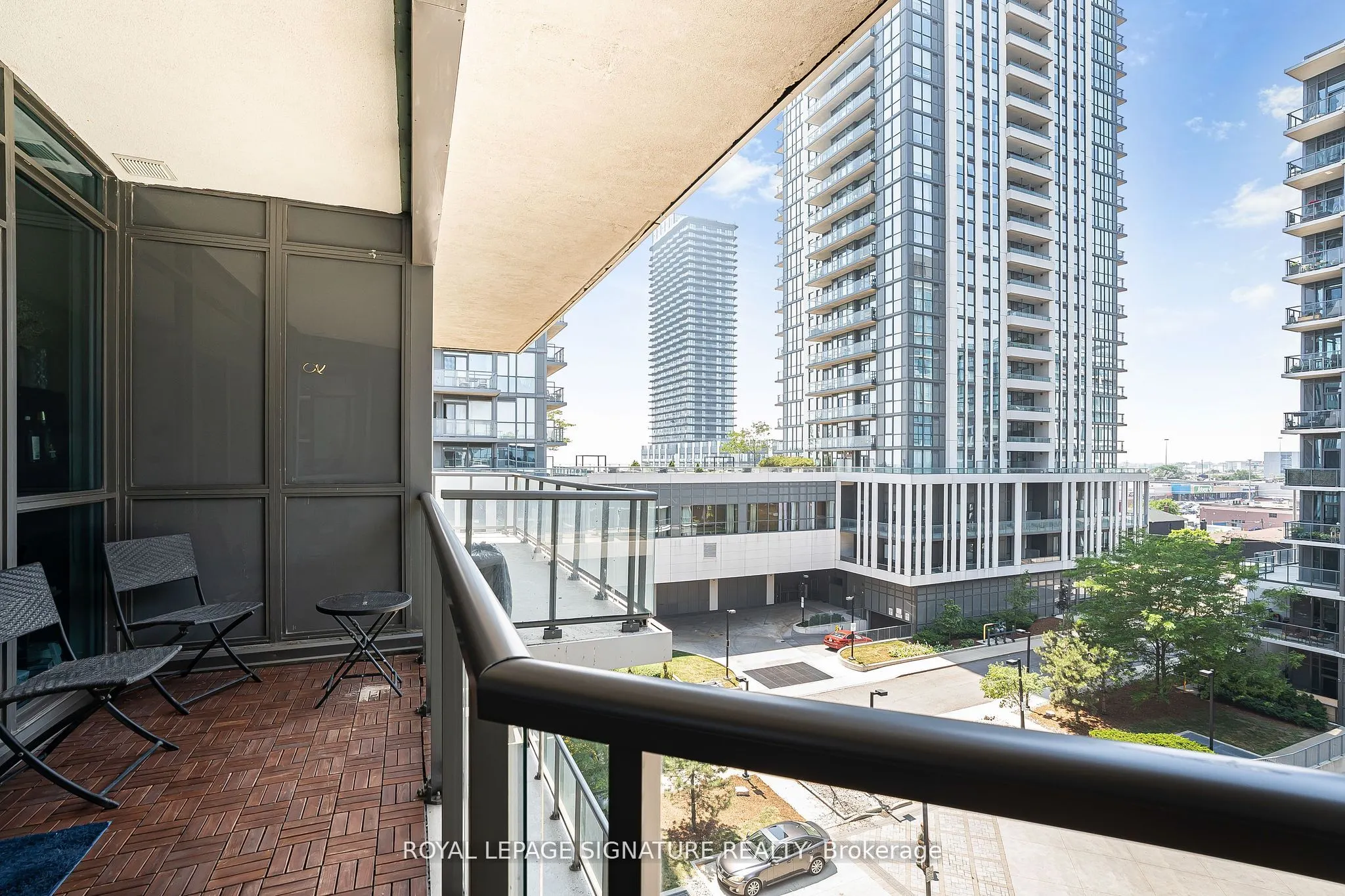 1185 The Queensway, #527