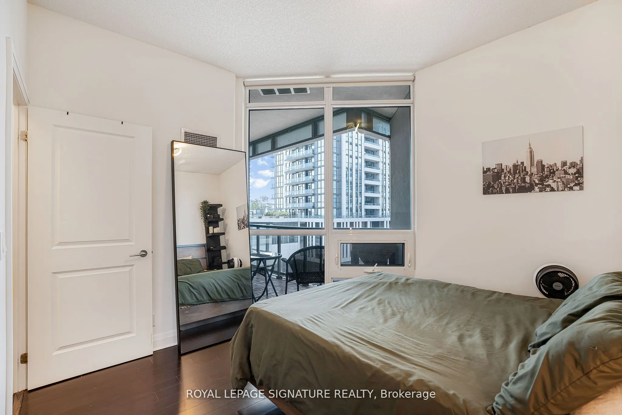 1185 The Queensway, #527