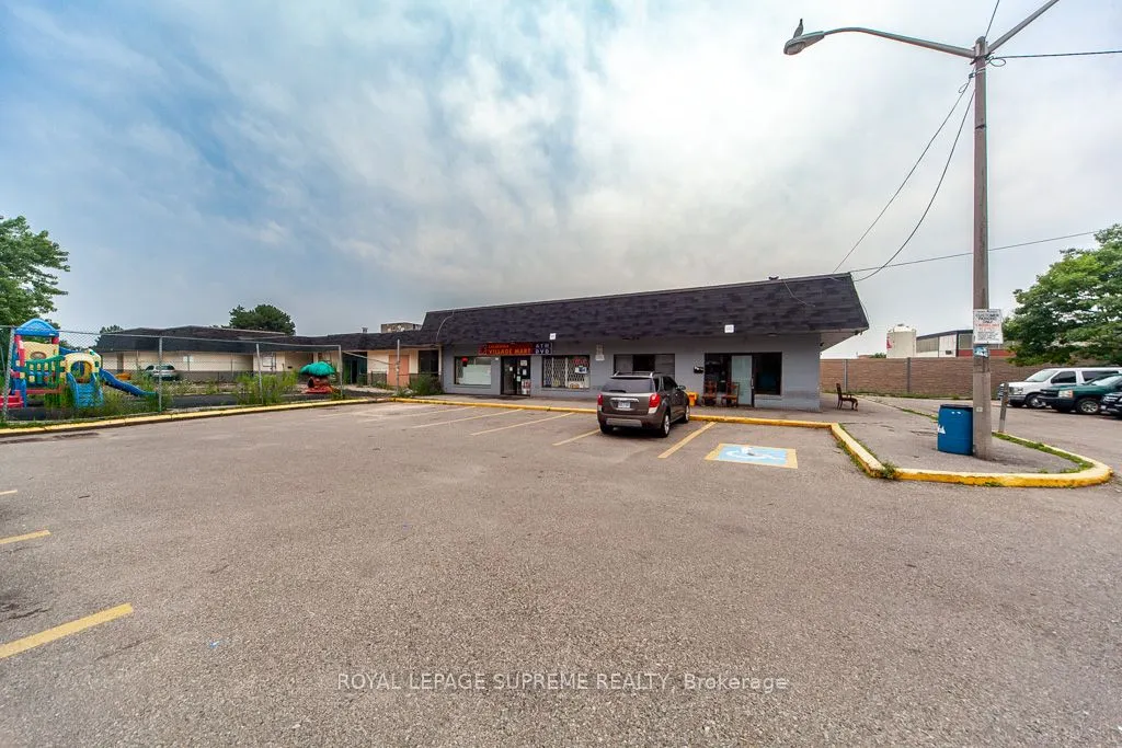 940 Caledonia Road, #908