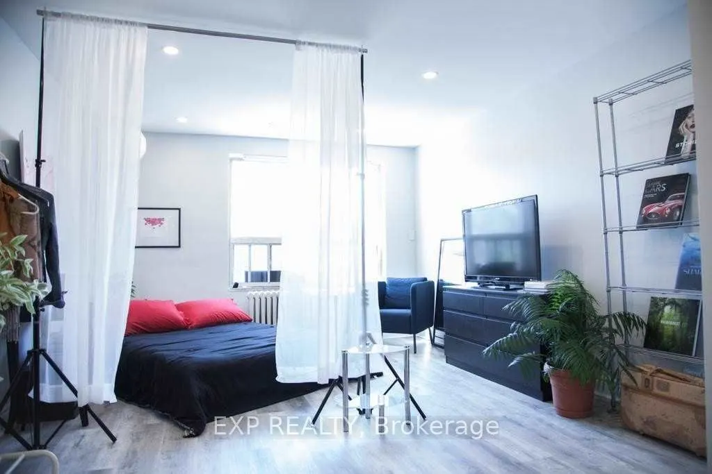 259 Lakeshore Road E, #5