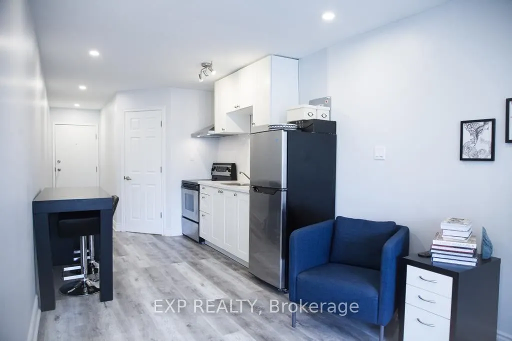 259 Lakeshore Road E, #5