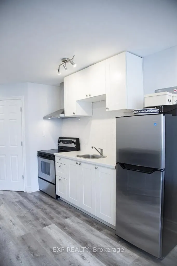 259 Lakeshore Road E, #5
