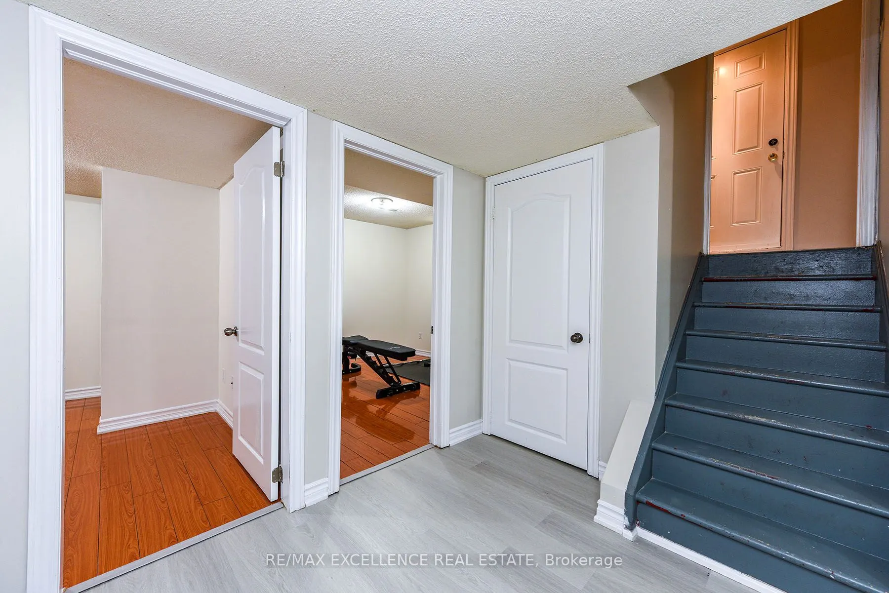 1 Fairwood Circle