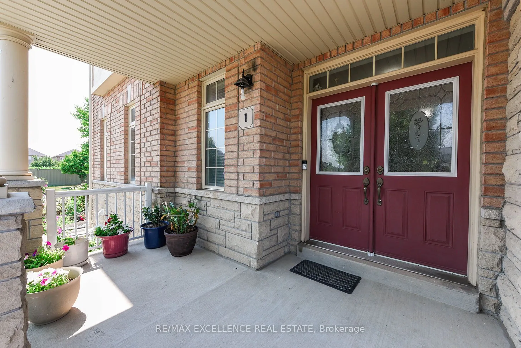 1 Fairwood Circle