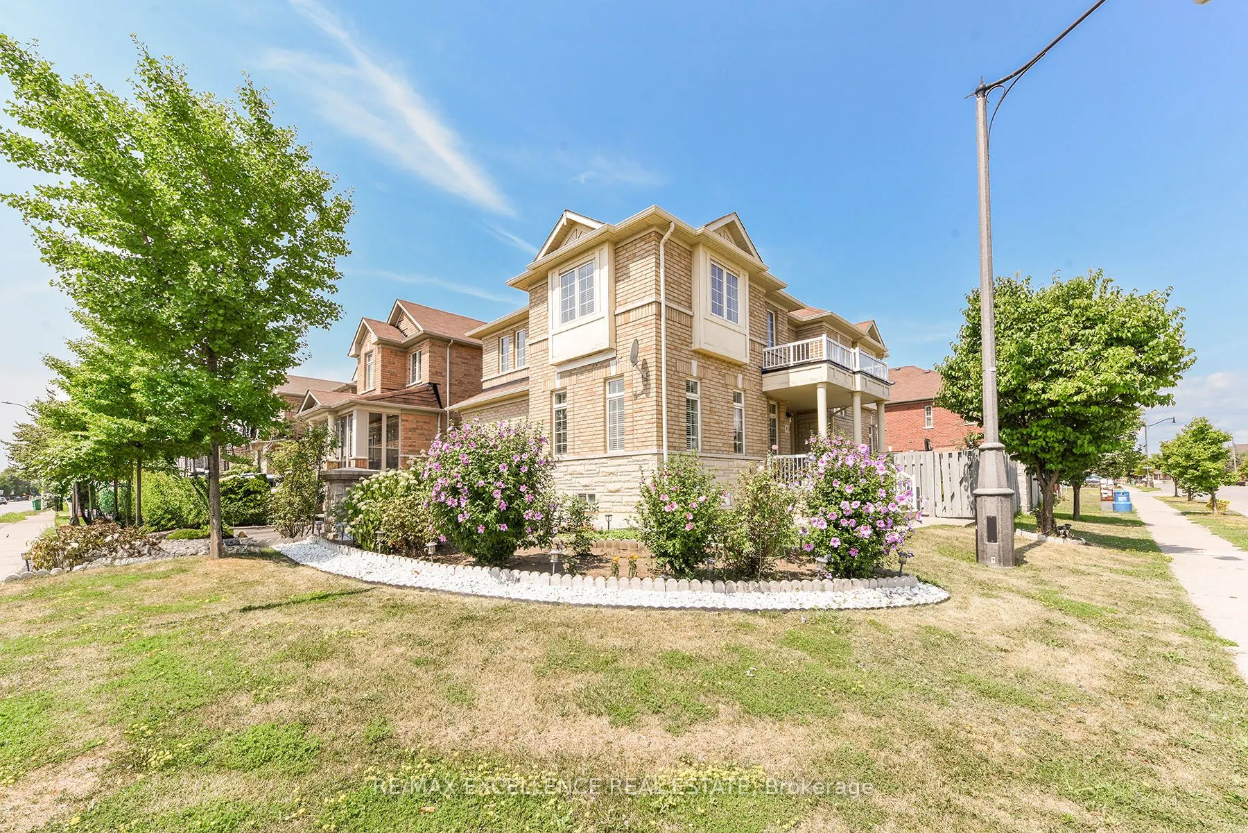 1 Fairwood Circle