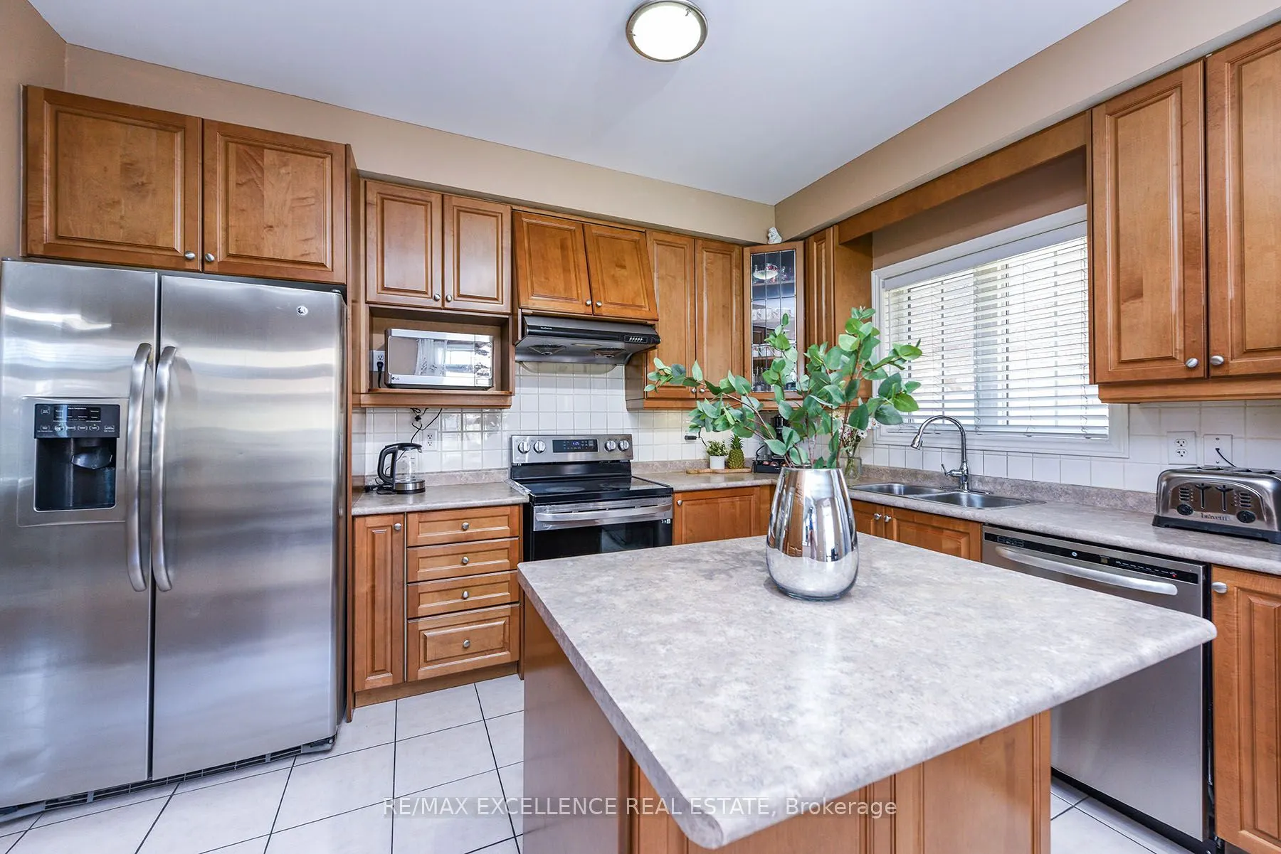 1 Fairwood Circle