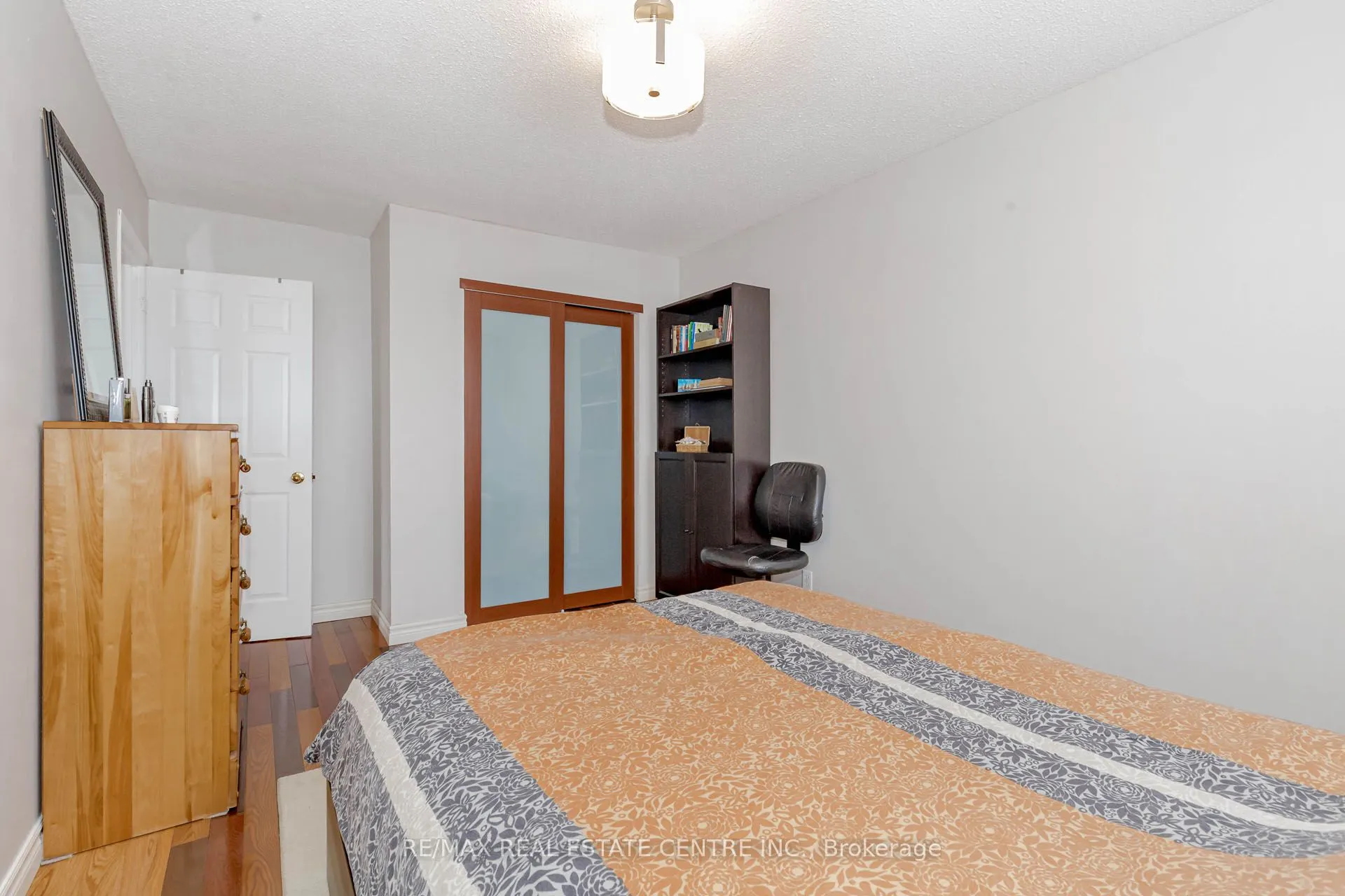 4155 Dursley Crescent