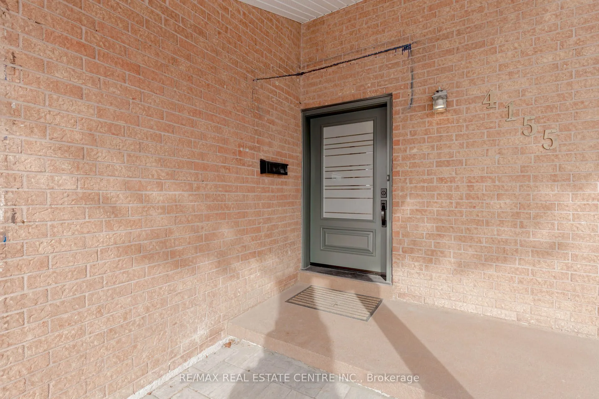 4155 Dursley Crescent