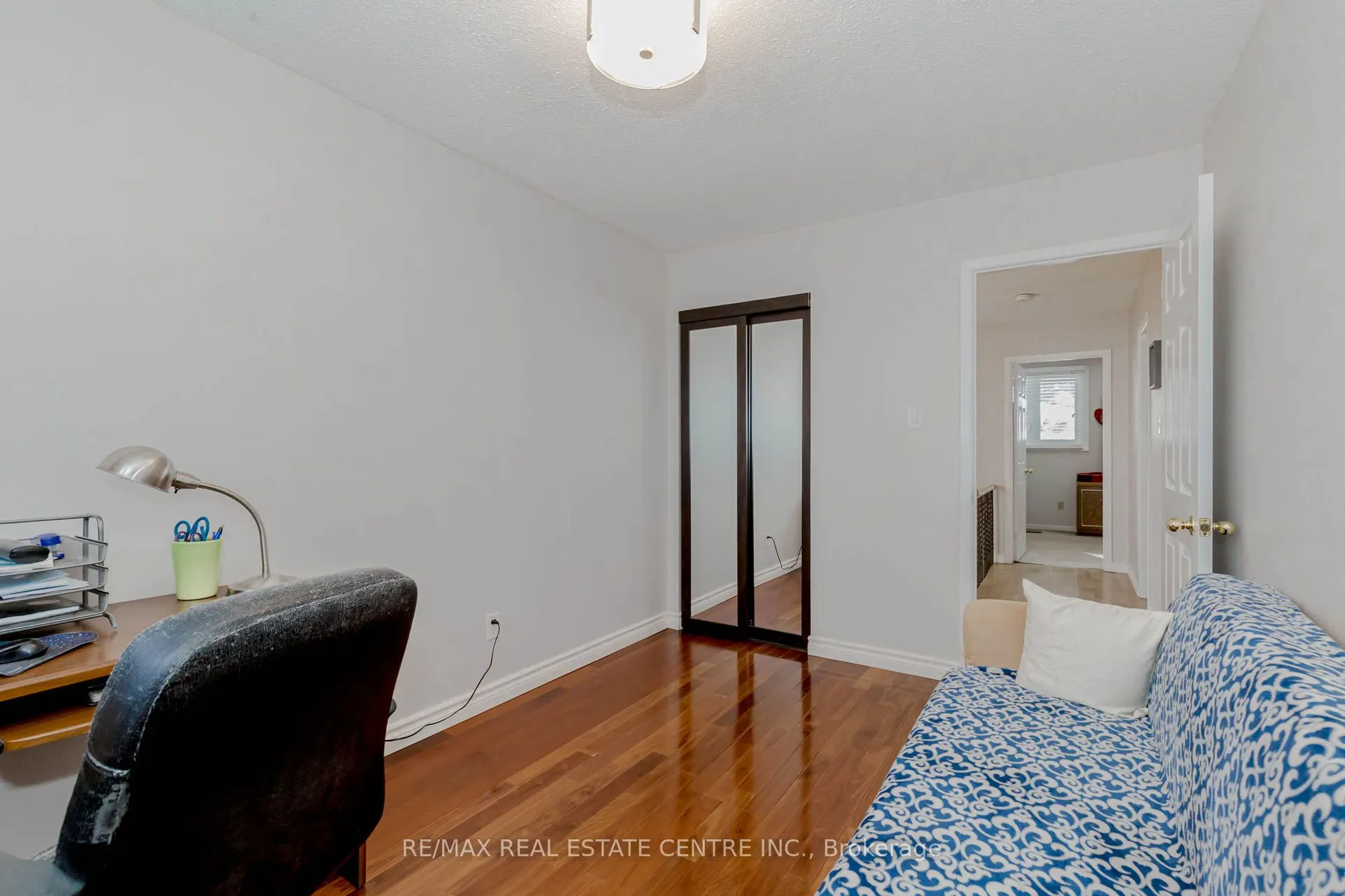 4155 Dursley Crescent