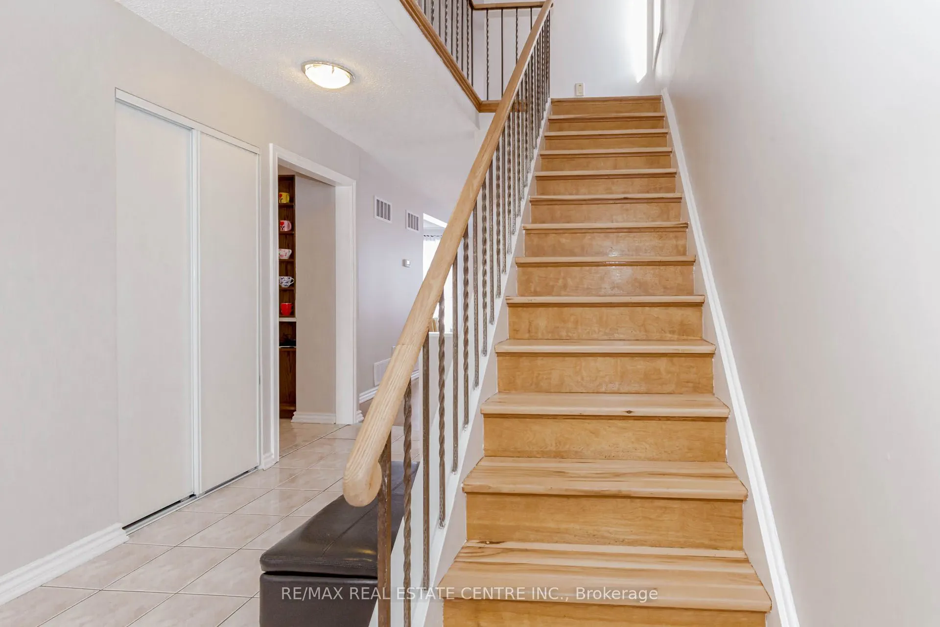 4155 Dursley Crescent