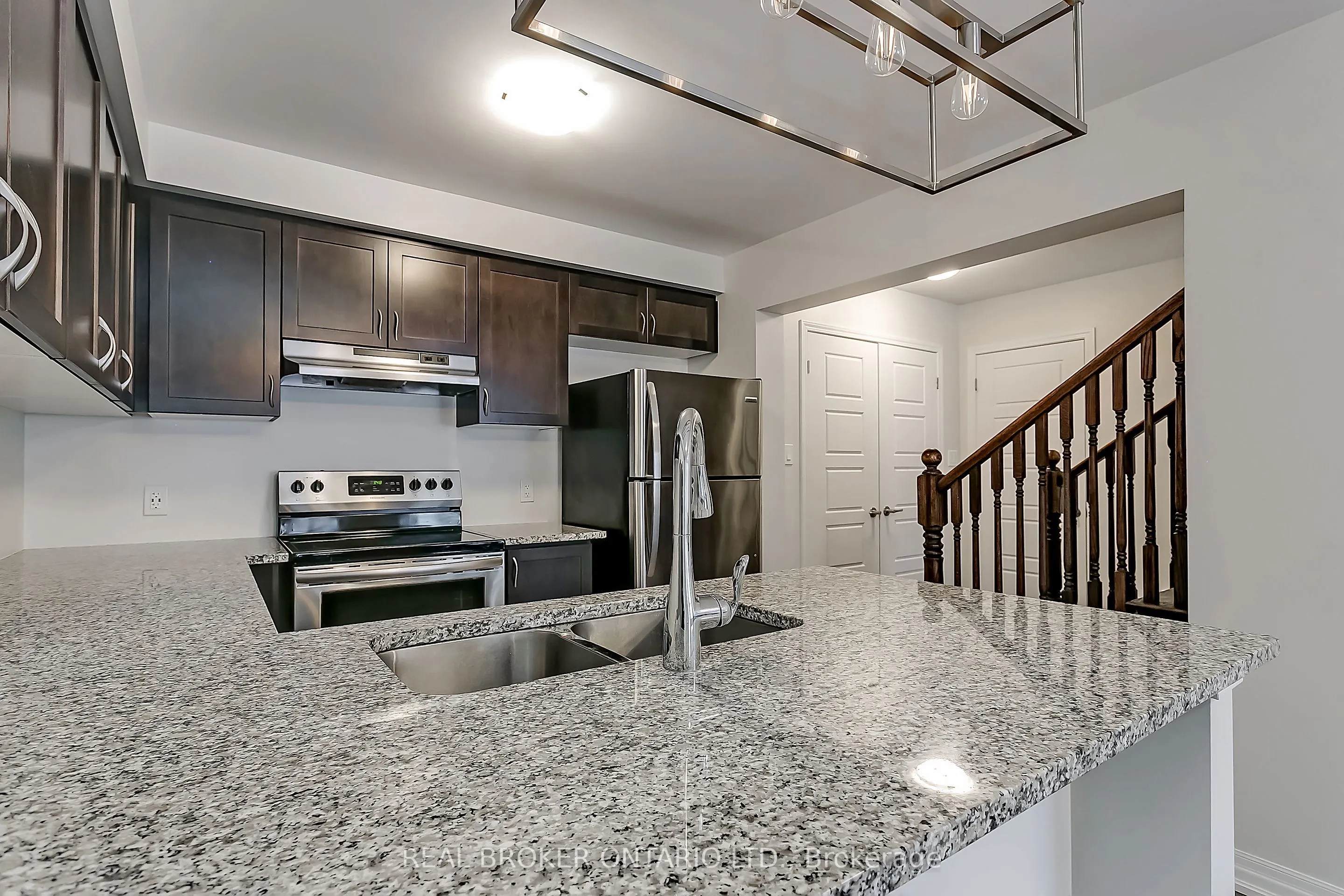 121 Christopher Road