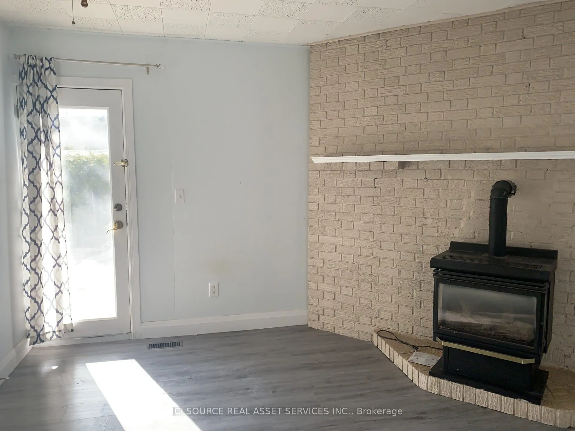 5463 Anthony Place, #Lower