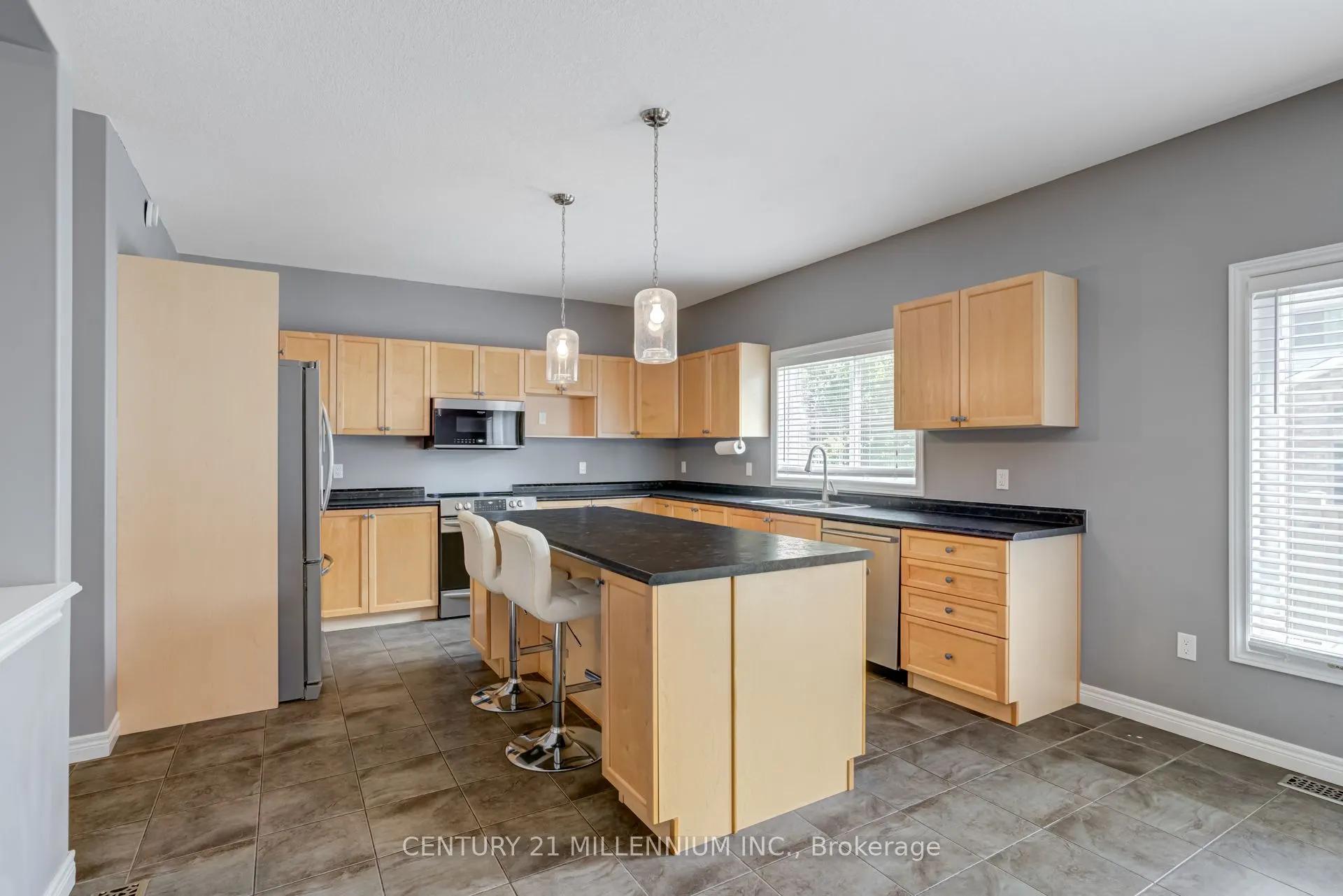 82 Wardlaw Avenue