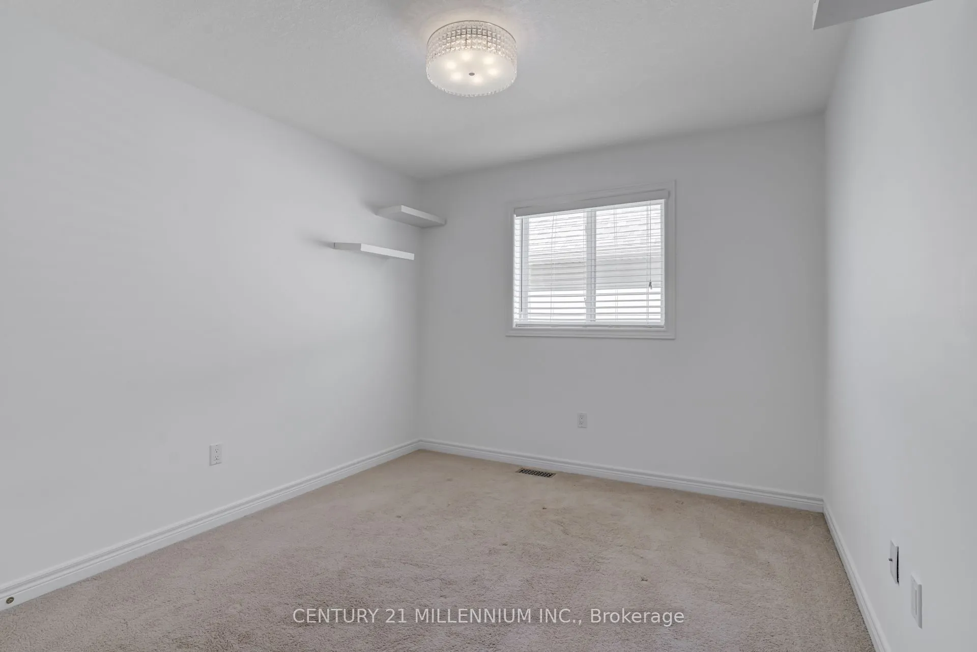 82 Wardlaw Avenue