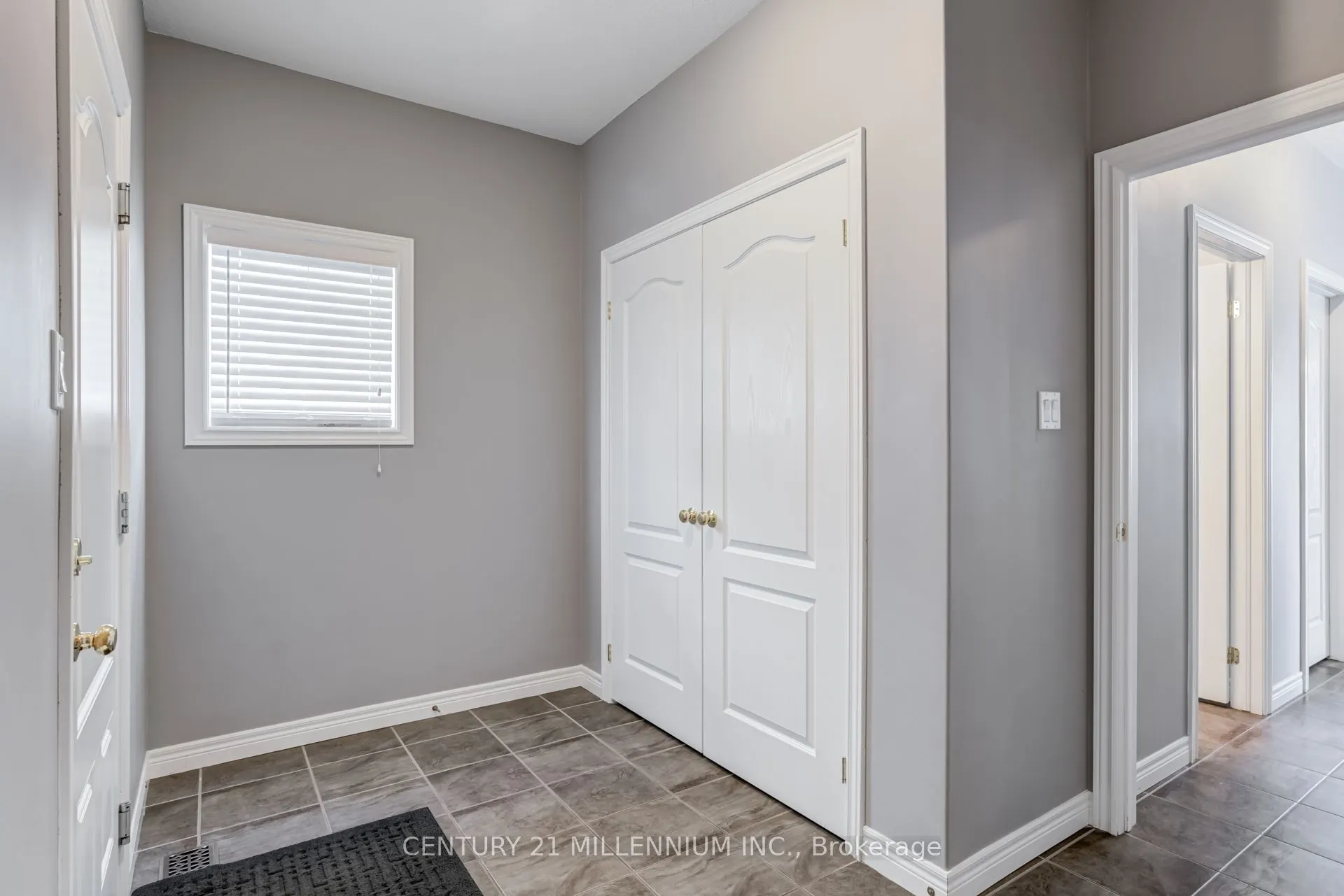 82 Wardlaw Avenue
