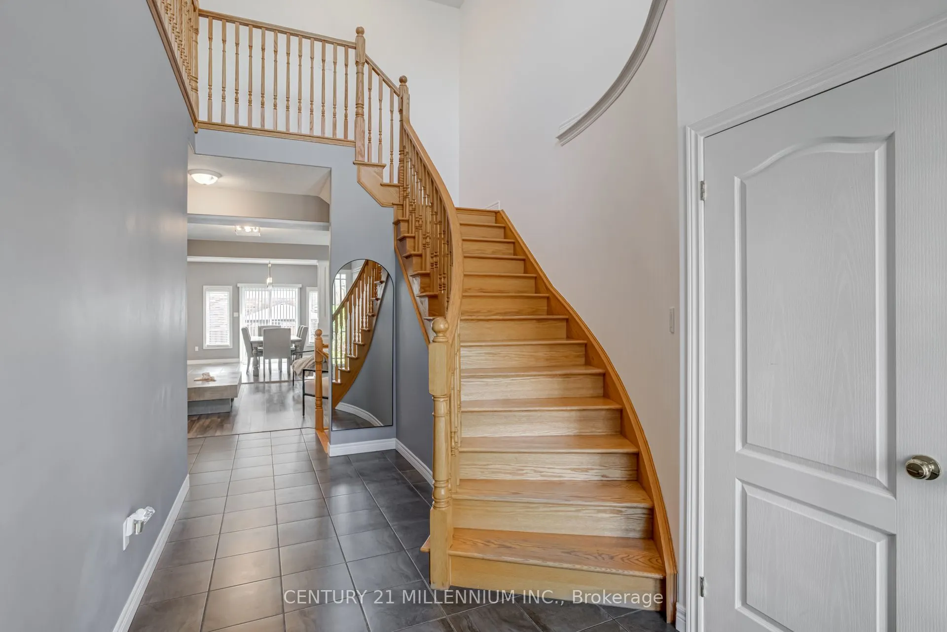 82 Wardlaw Avenue