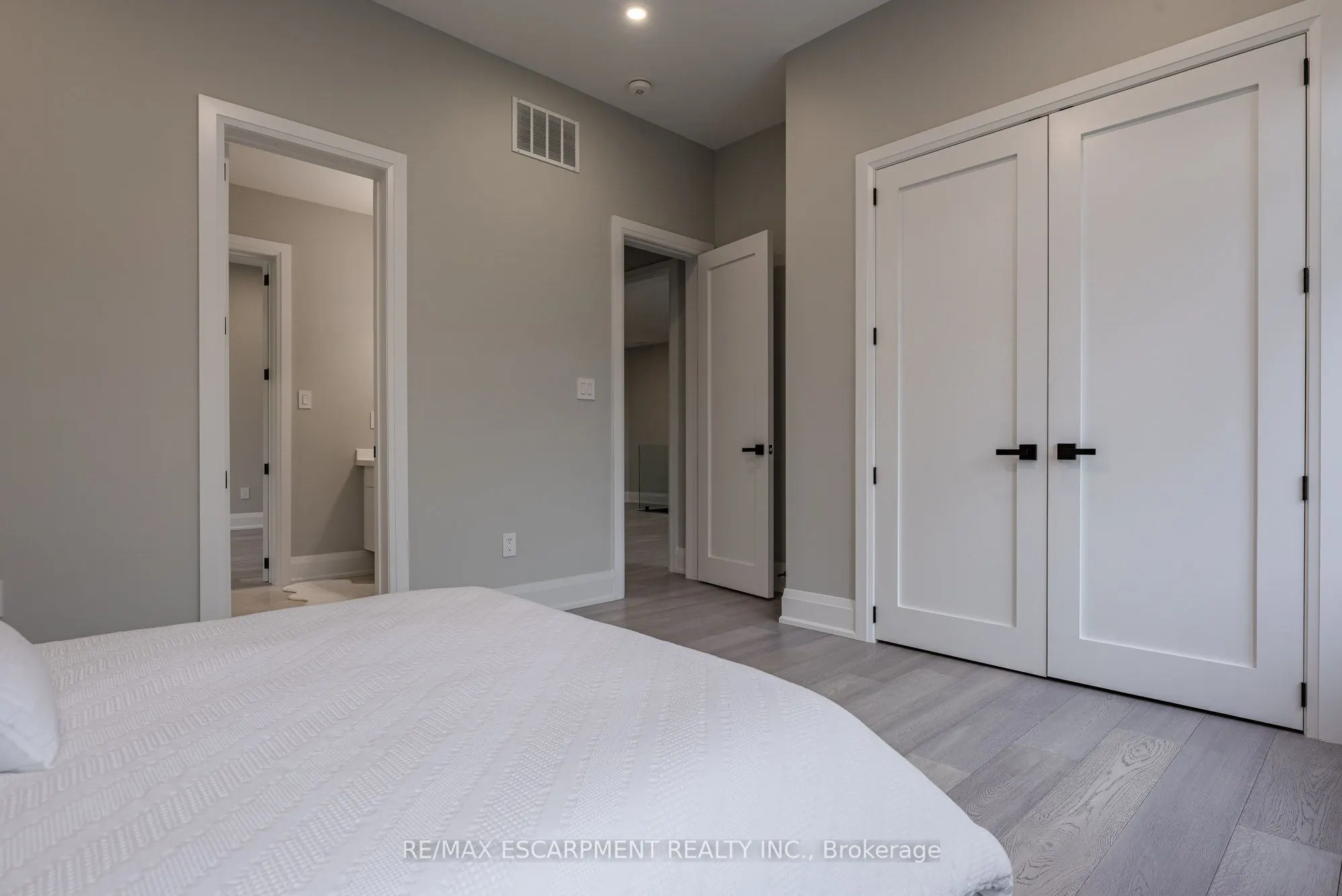 2110 Stonehouse Crescent