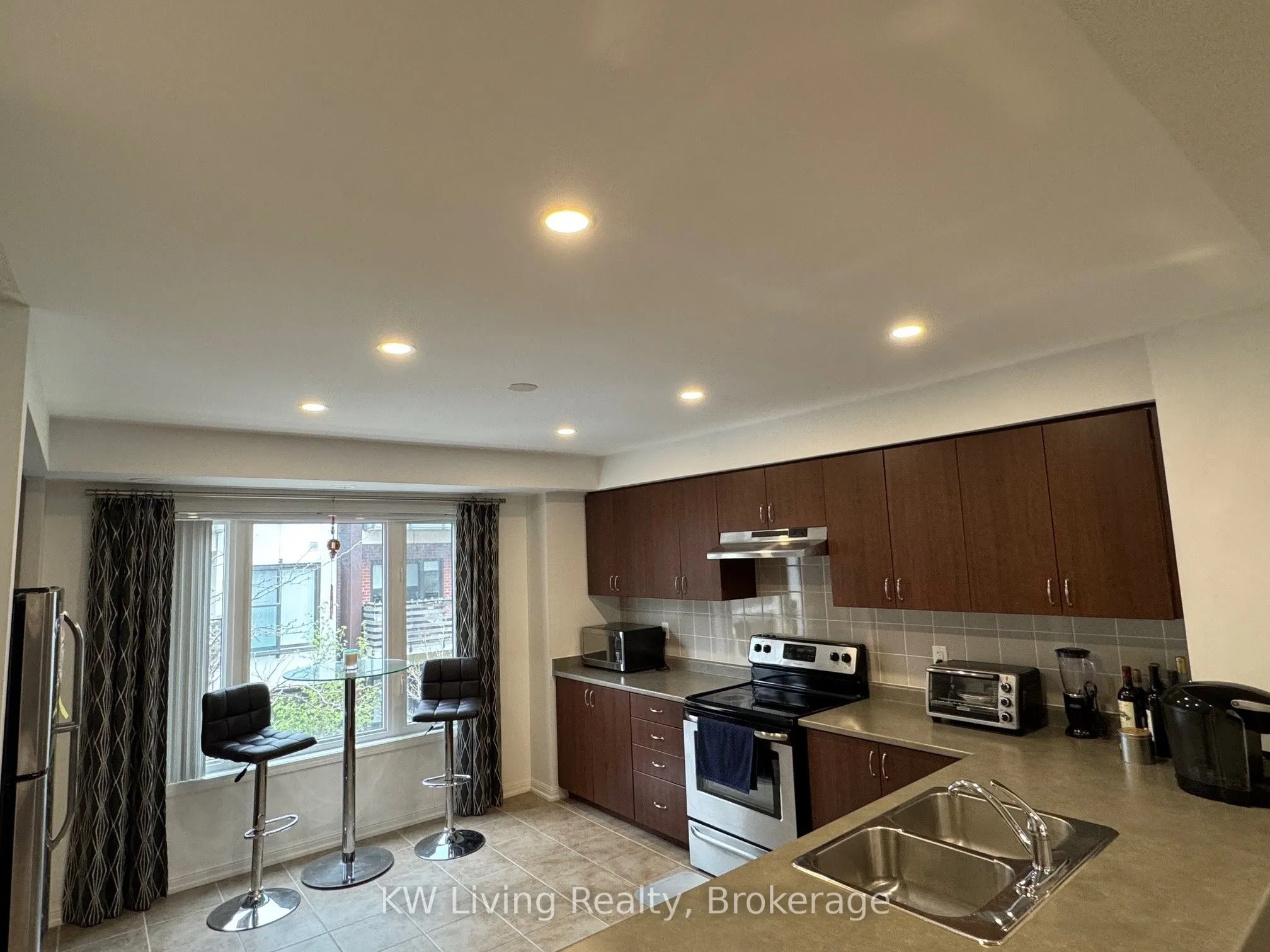 3120 Boxford Crescent, #6