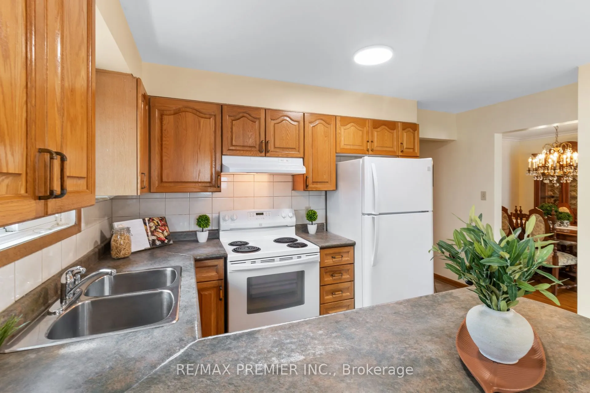 28 Futura Drive