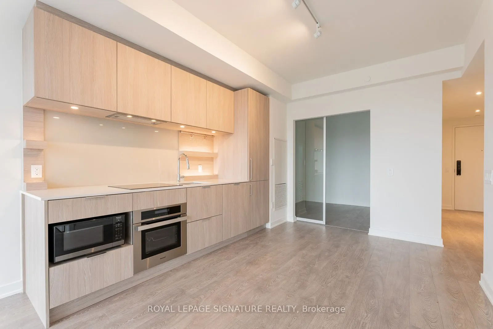 28 Ann Street, #914