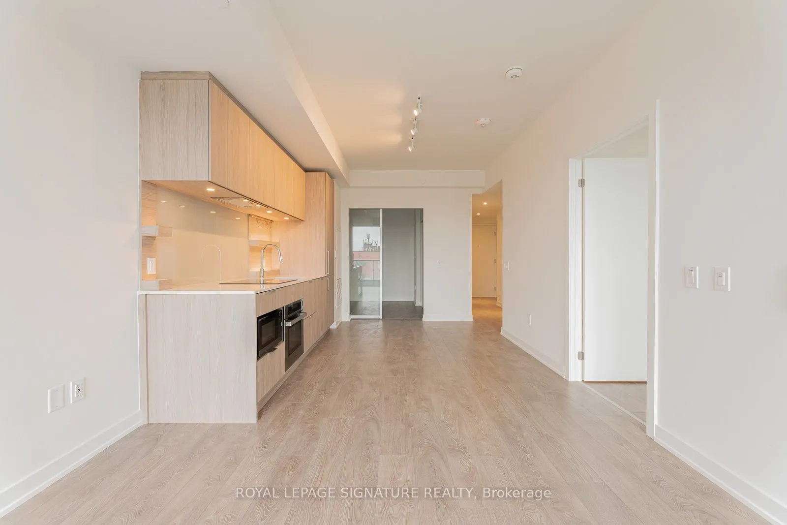28 Ann Street, #914