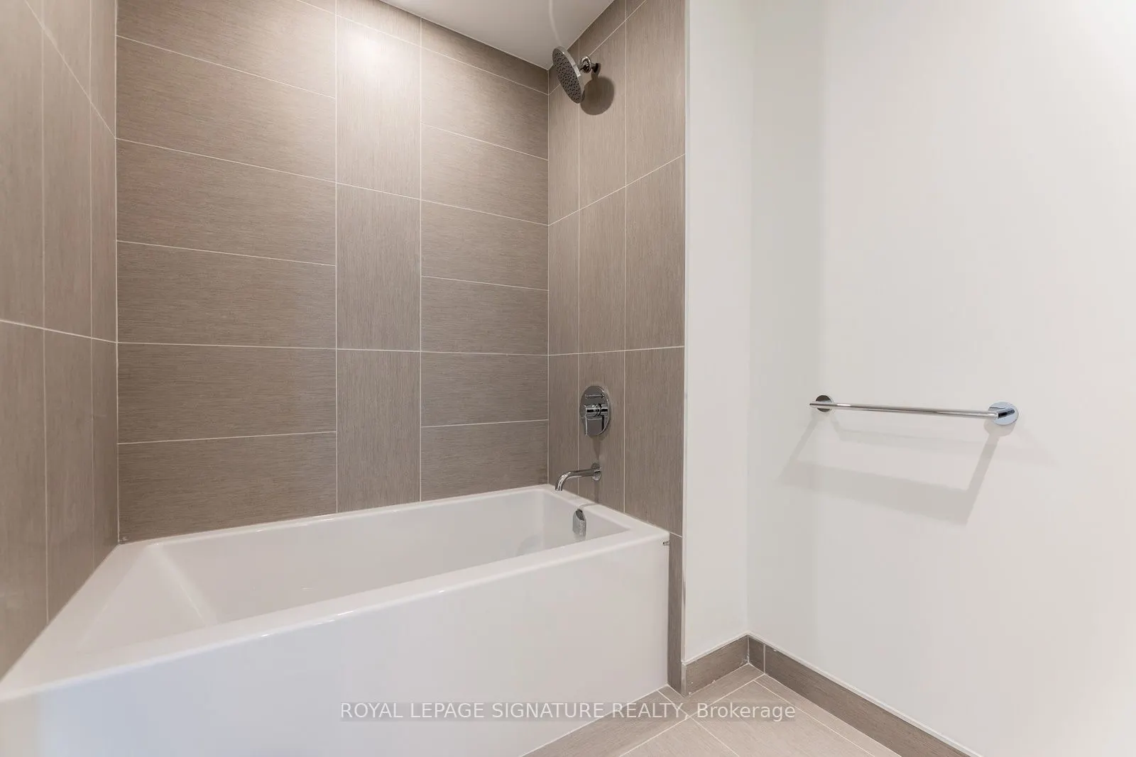 28 Ann Street, #914