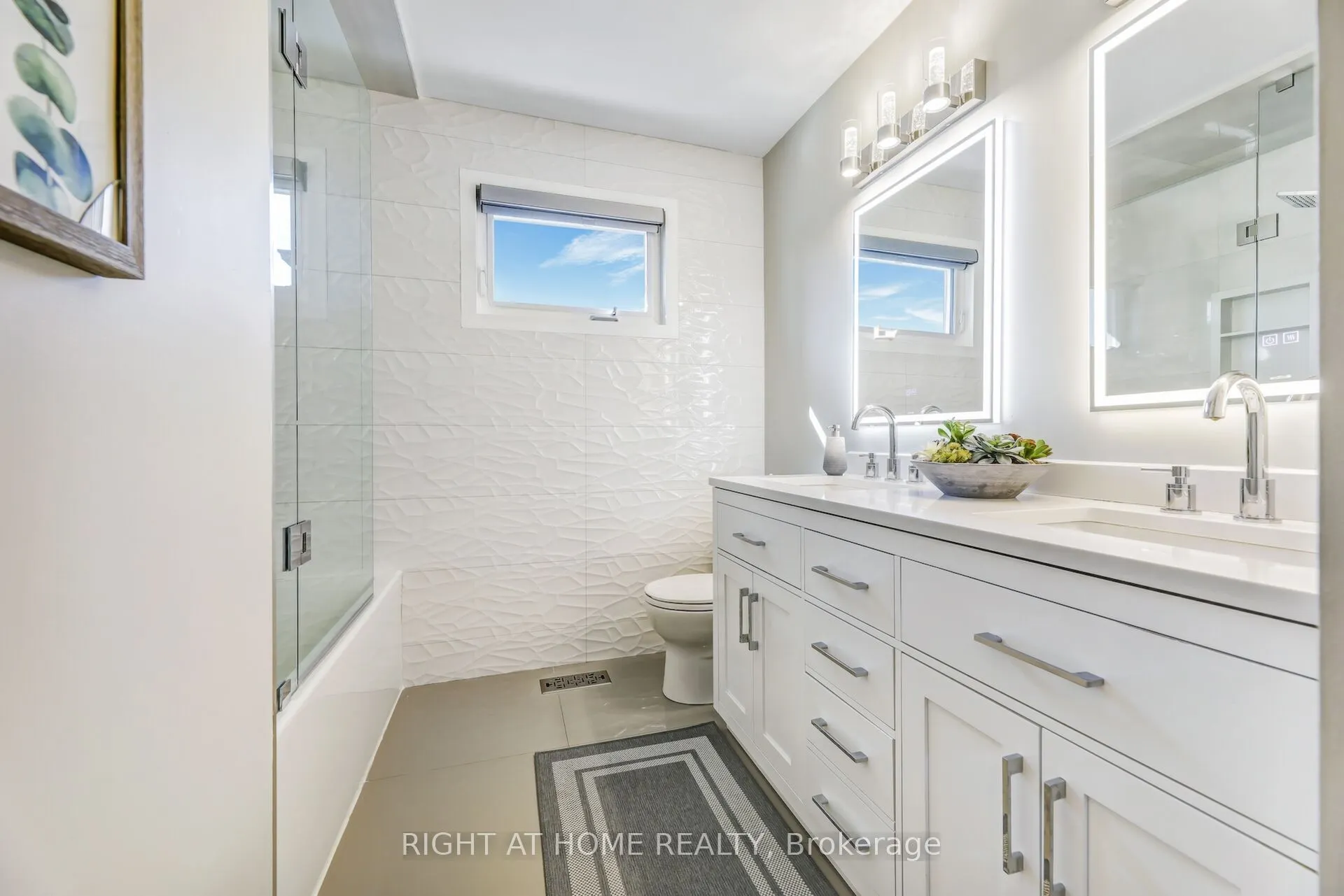 2837 Kingsberry Crescent