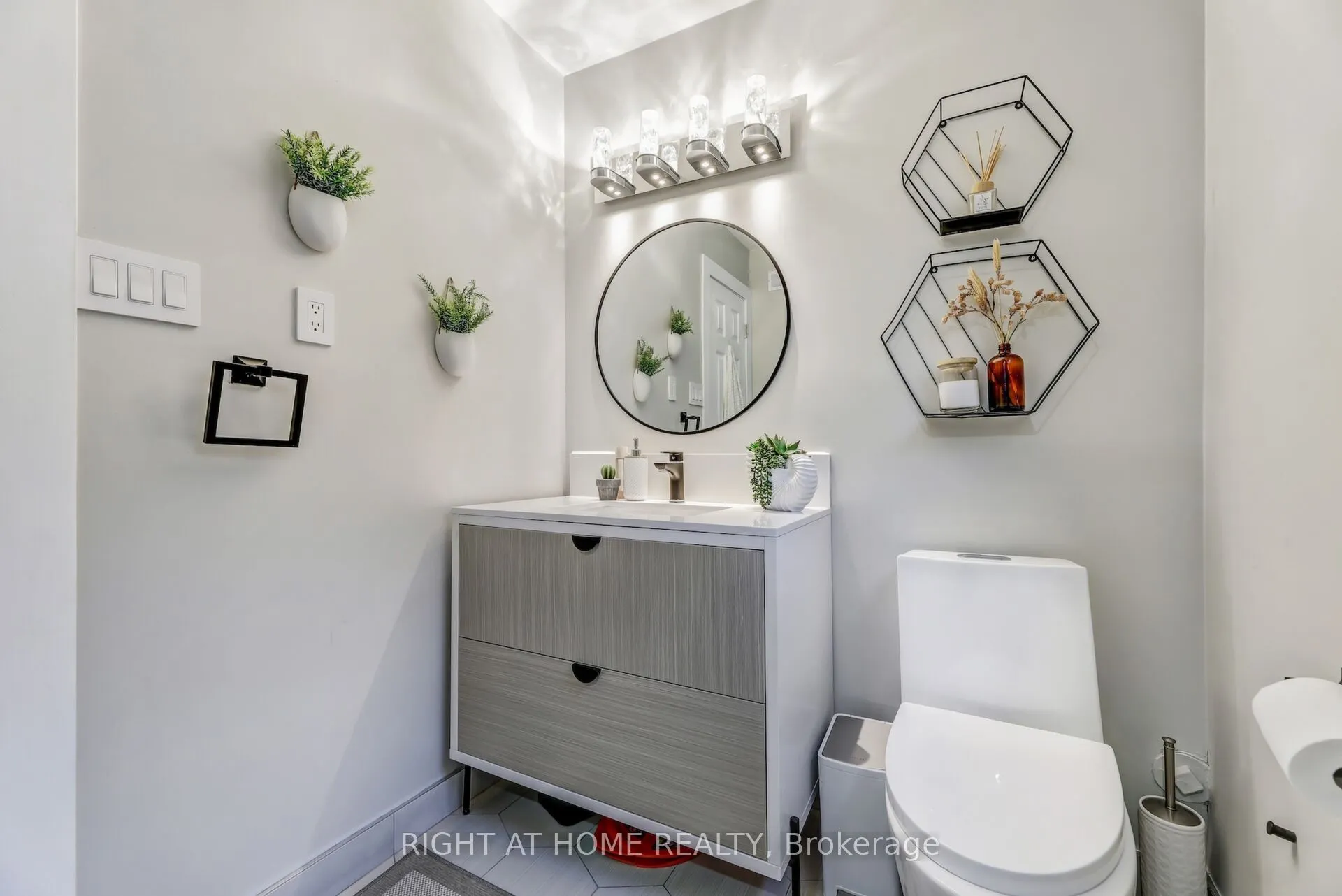 2837 Kingsberry Crescent