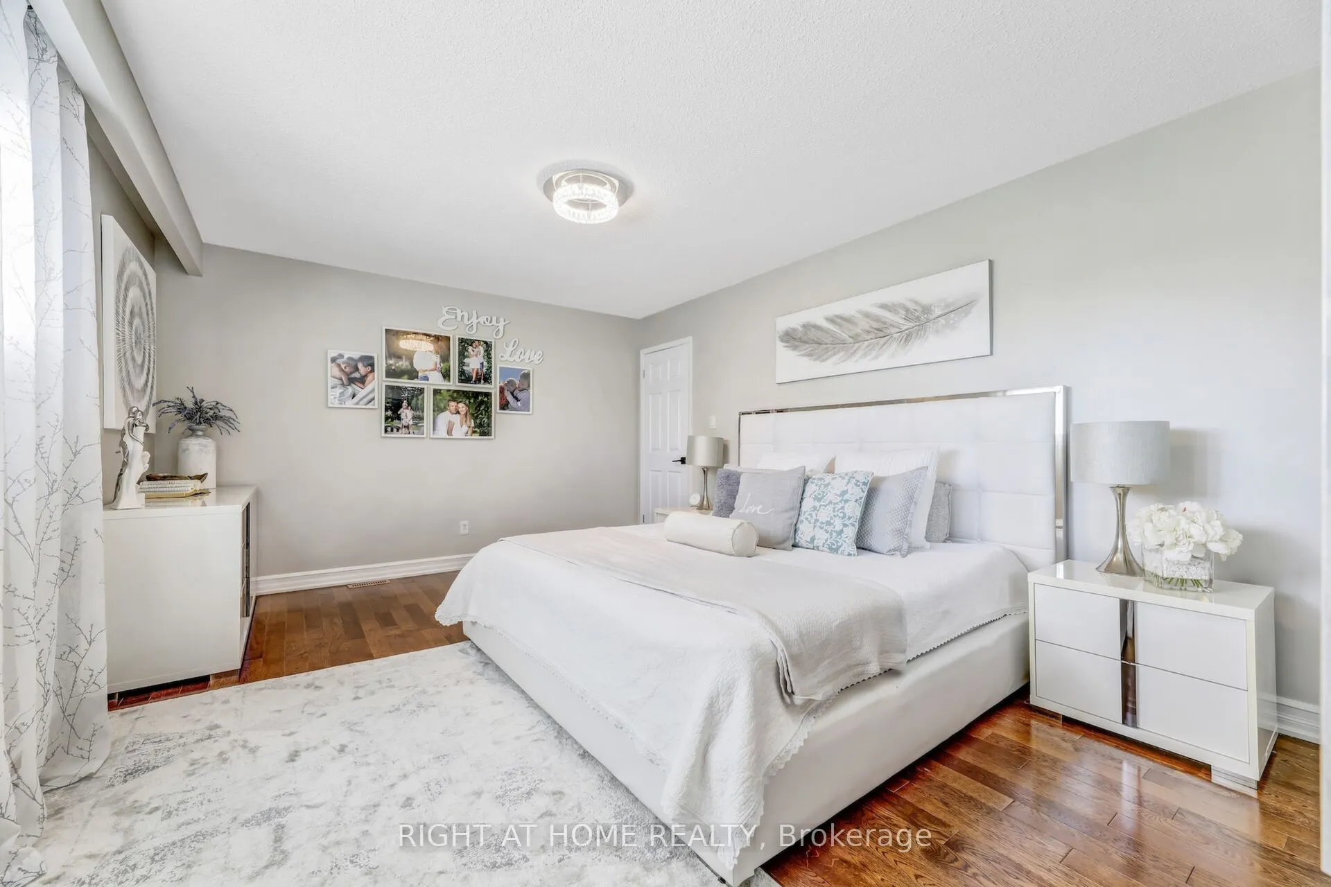 2837 Kingsberry Crescent