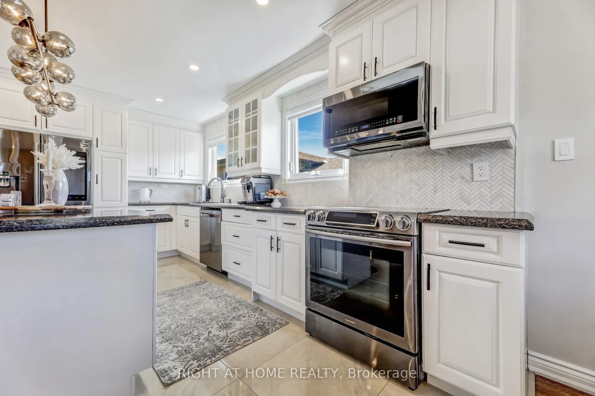 2837 Kingsberry Crescent