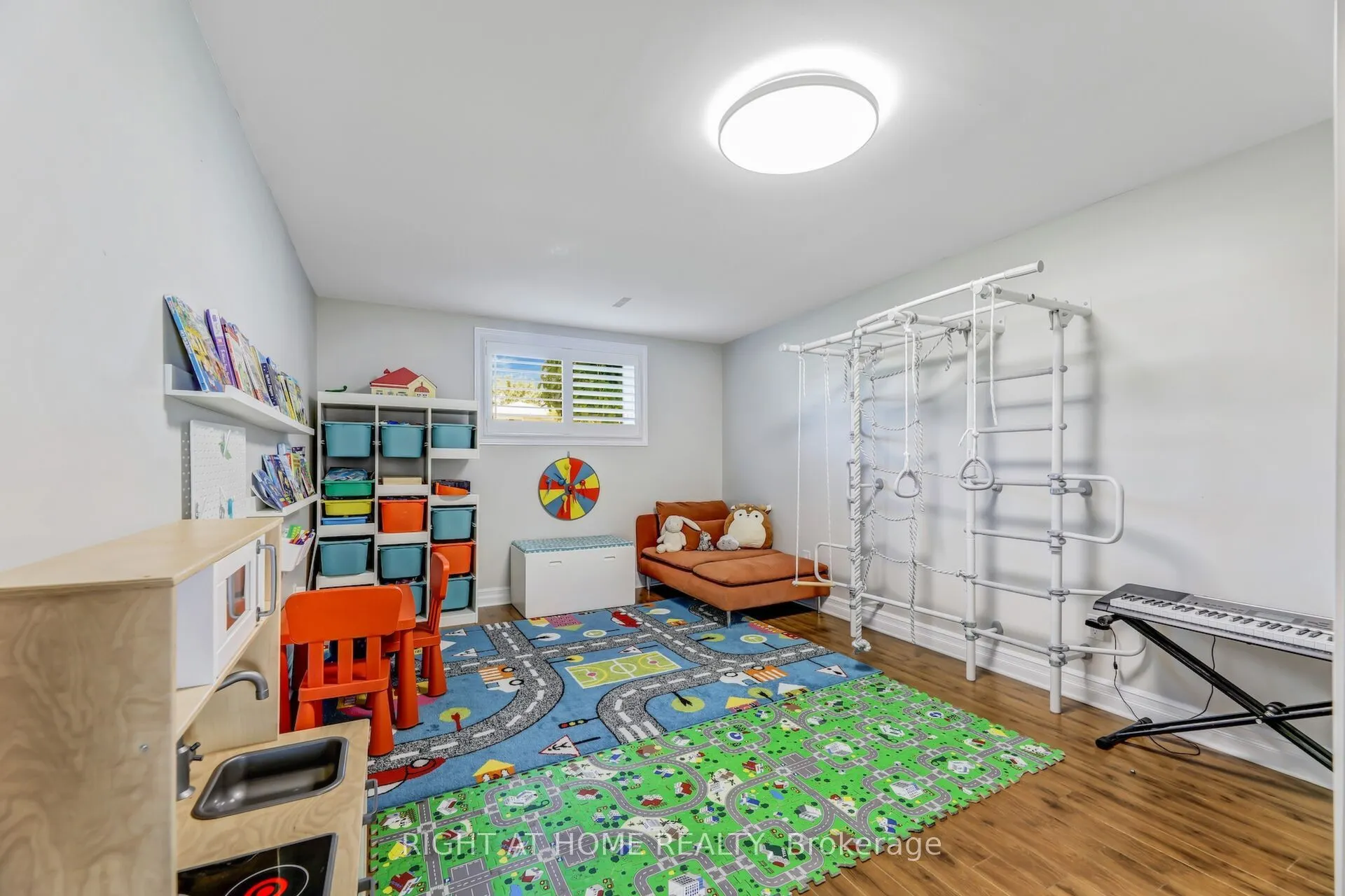 2837 Kingsberry Crescent